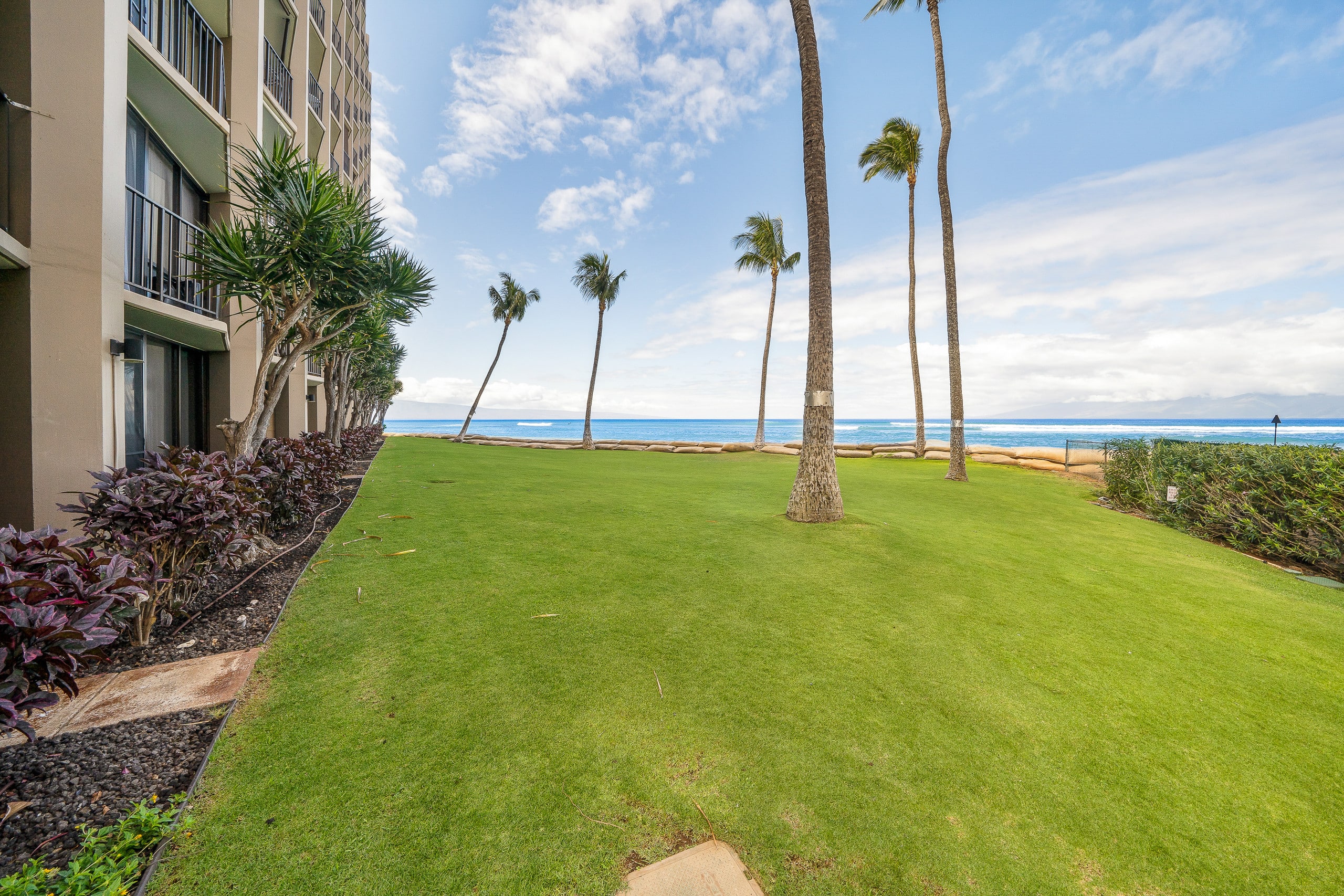 Condo in Lahaina · ★4.8 · 1 bedroom · 2 beds · 1 bath - Image 44