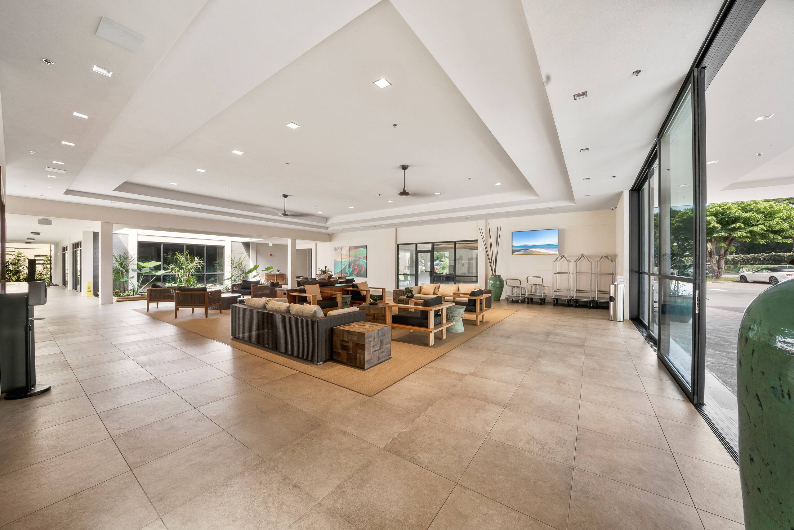 Condo in Lahaina · ★4.8 · 1 bedroom · 2 beds · 1 bath - Image 42