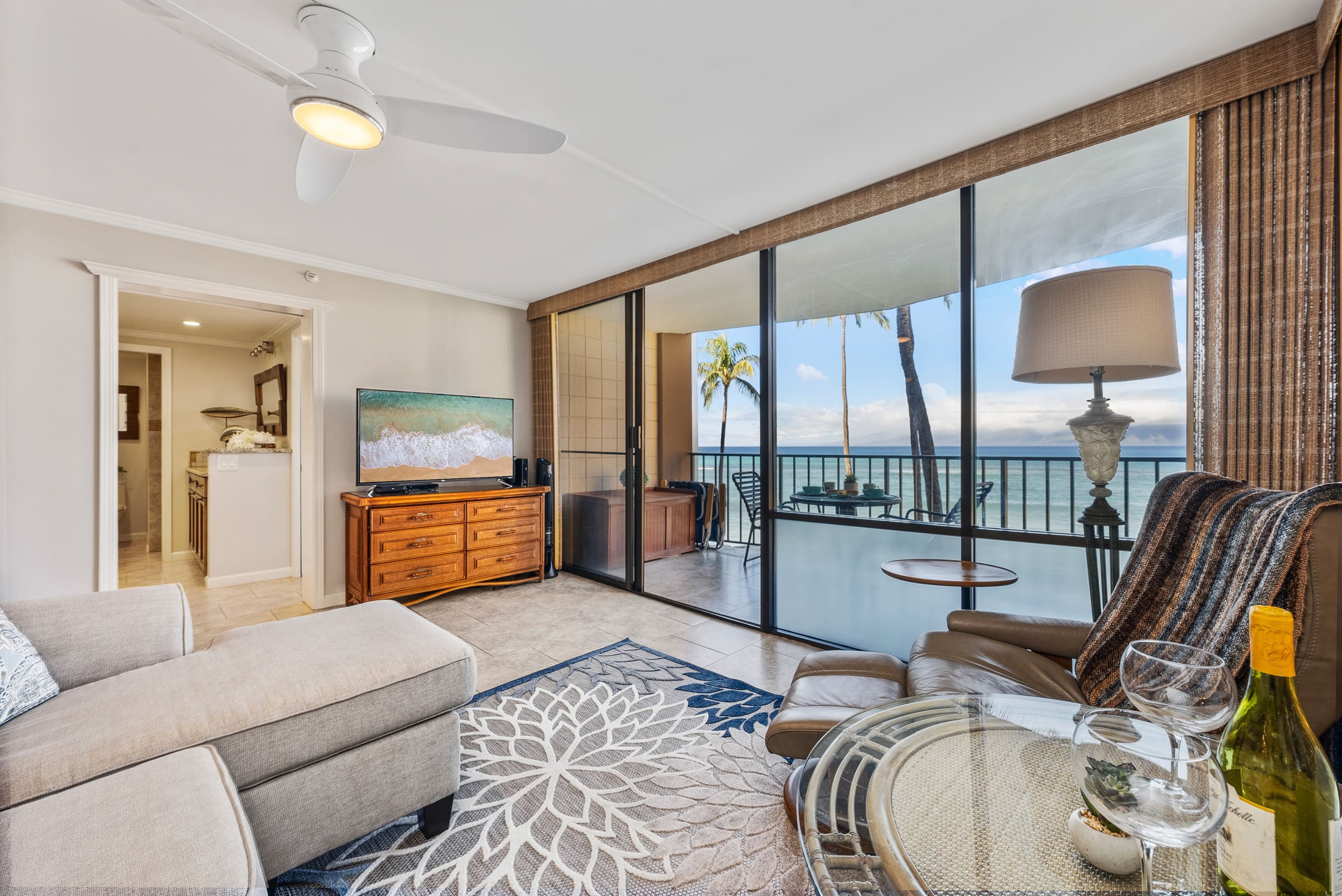 Condo in Lahaina · ★4.8 · 1 bedroom · 2 beds · 1 bath - Image 4