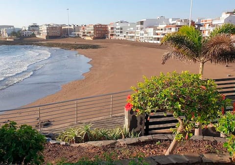 La Niña 10 Beach of Salinetas - Telde