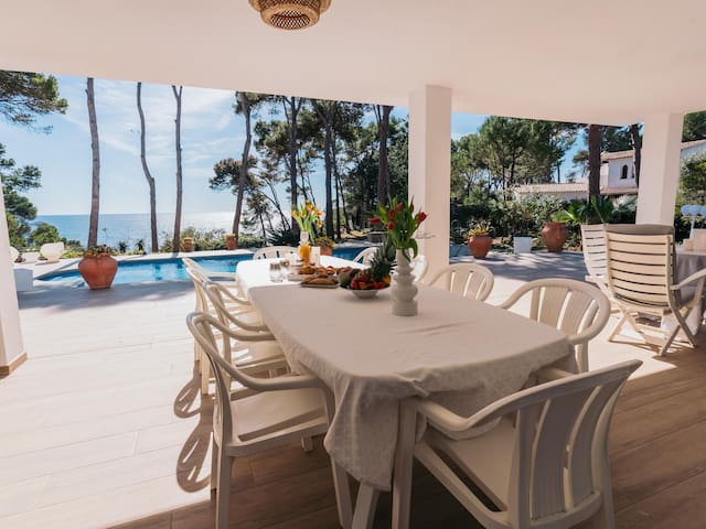 Immobiliària Comangau managed Airbnb listing 1