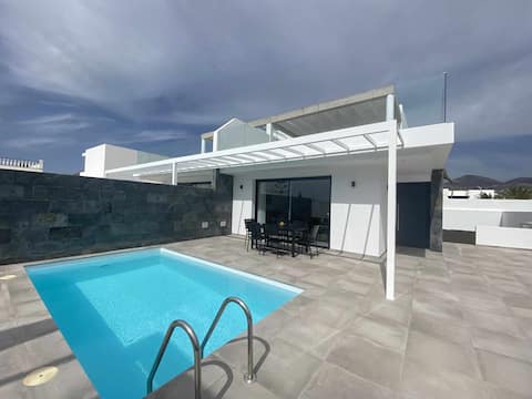 Needle, Villa with pool and barbecue to enjoy