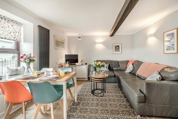 2 Bed In Broad Haven (Oc-c27962) - Haverfordwest