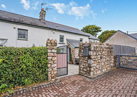 Vale Cottage