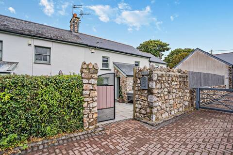 Vale Cottage