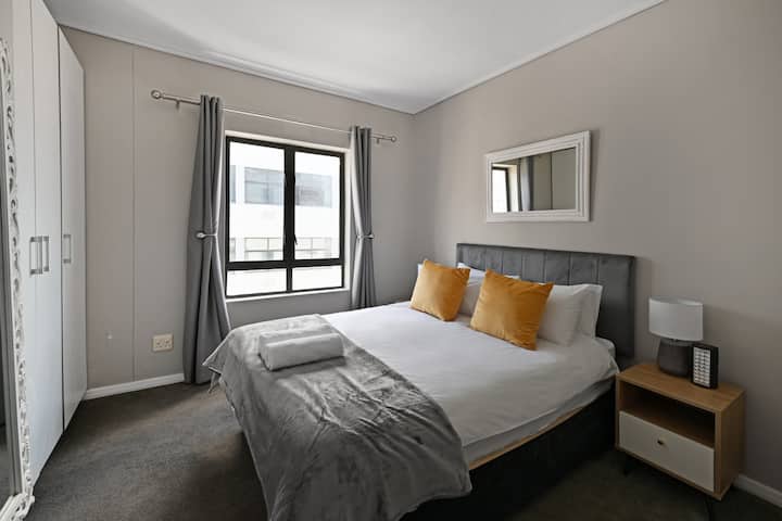 Chumba cha kulala cha pili na kitanda cha malkia