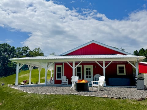 The Double B | Farmhouse Retreat with Private Hot