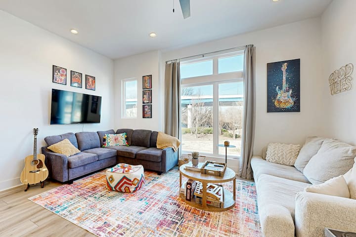 4BR perfectly perched home with rooftop deck