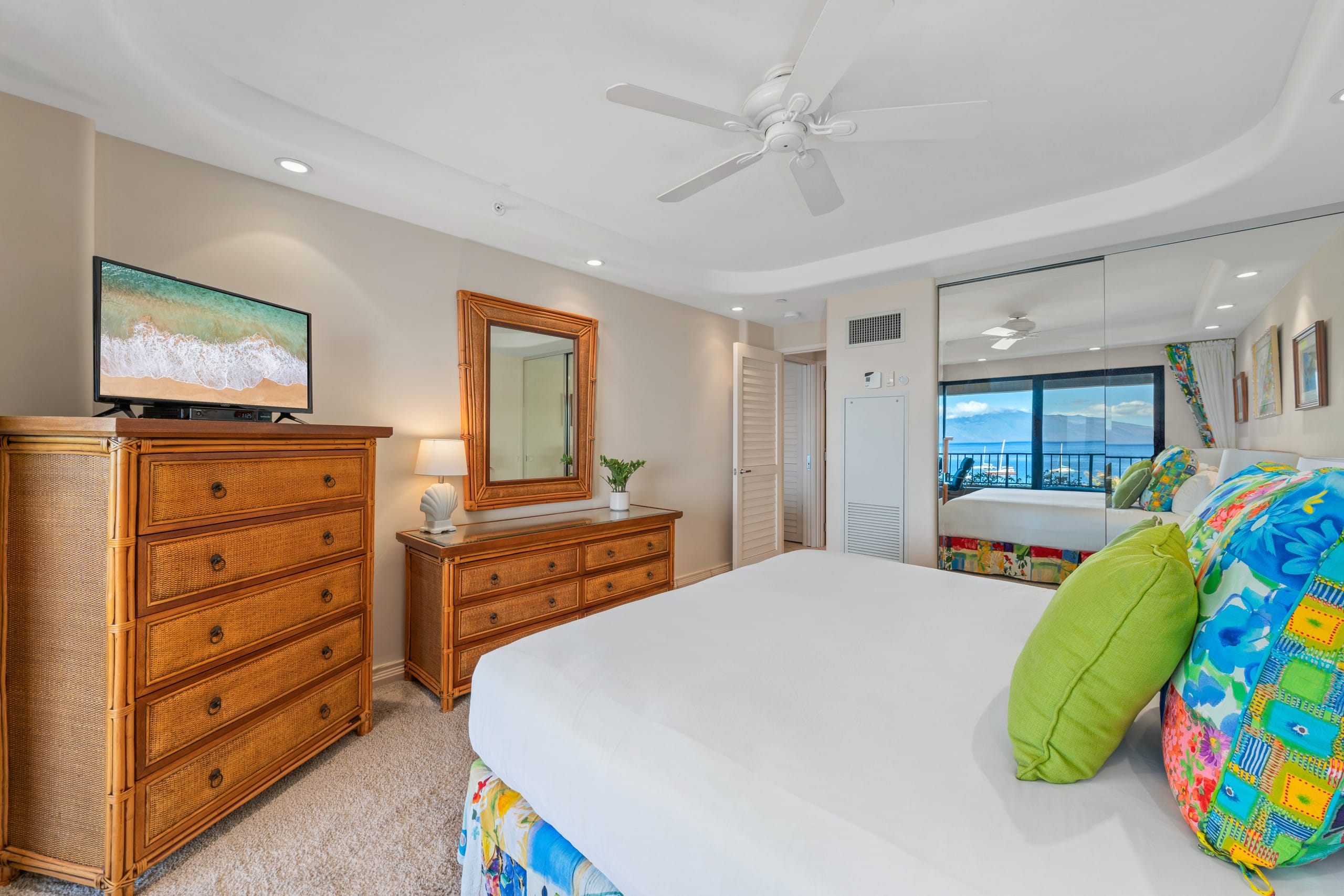 Condo in Lahaina · ★4.8 · 2 bedrooms · 3 beds · 2 baths - Image 23