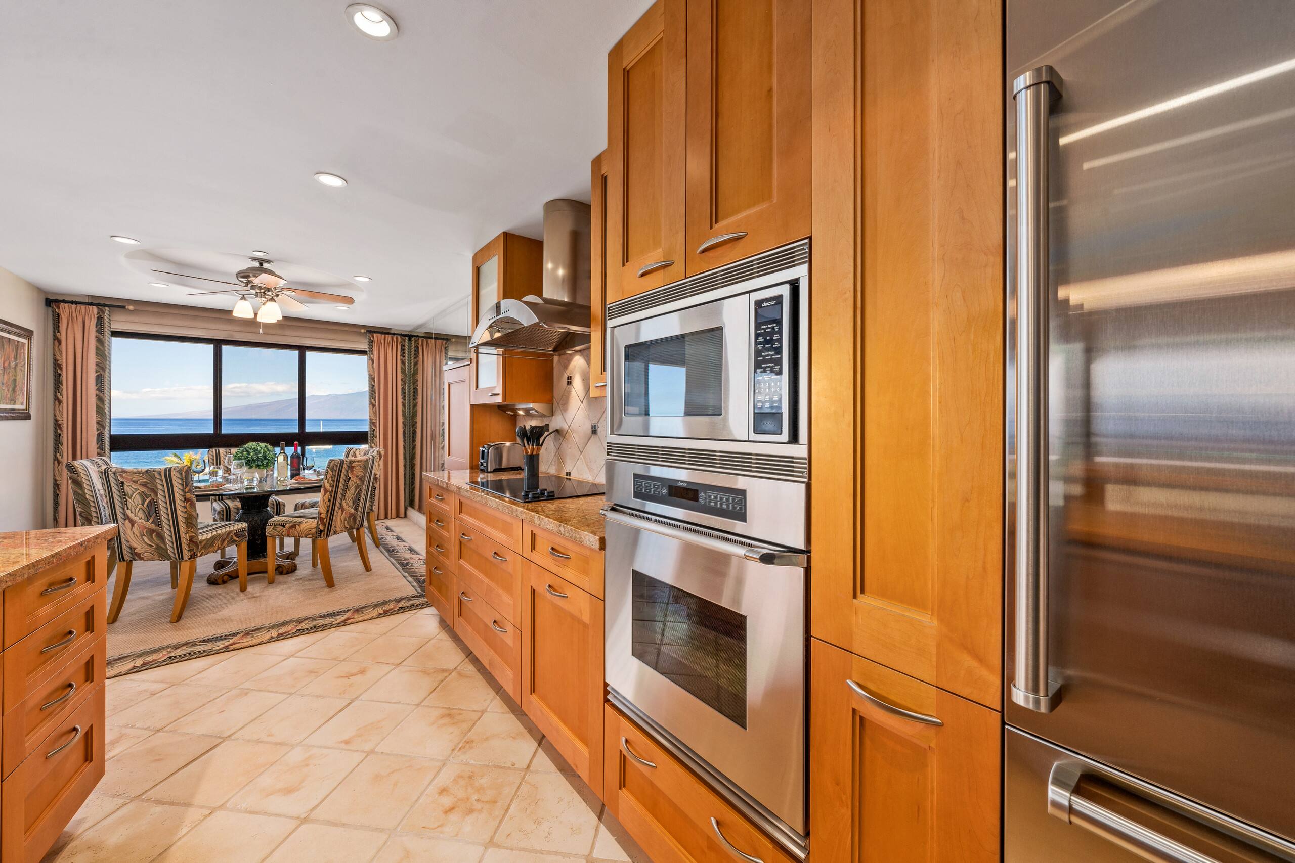 Condo in Lahaina · ★4.8 · 2 bedrooms · 3 beds · 2 baths - Image 20