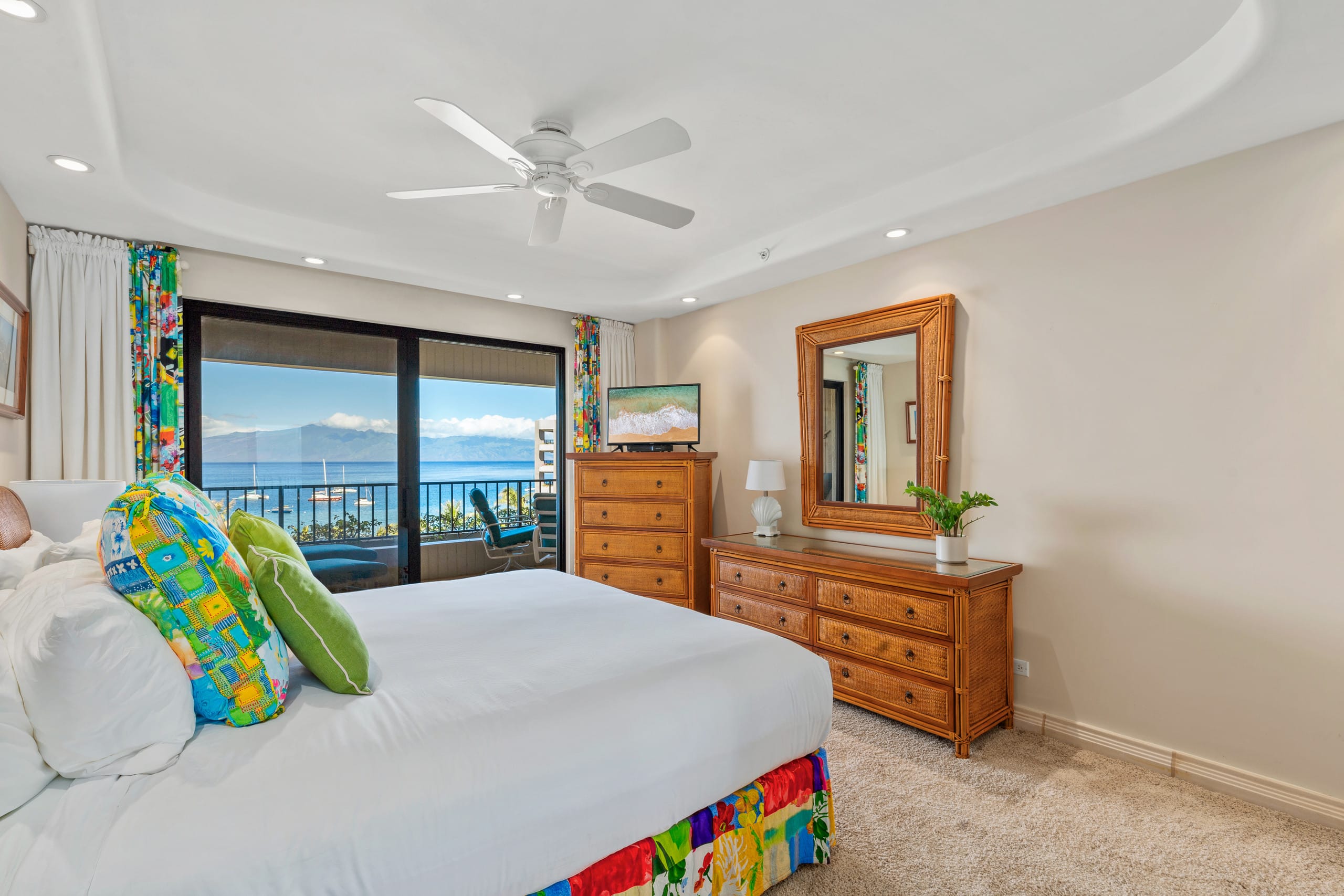 Condo in Lahaina · ★4.8 · 2 bedrooms · 3 beds · 2 baths - Image 21