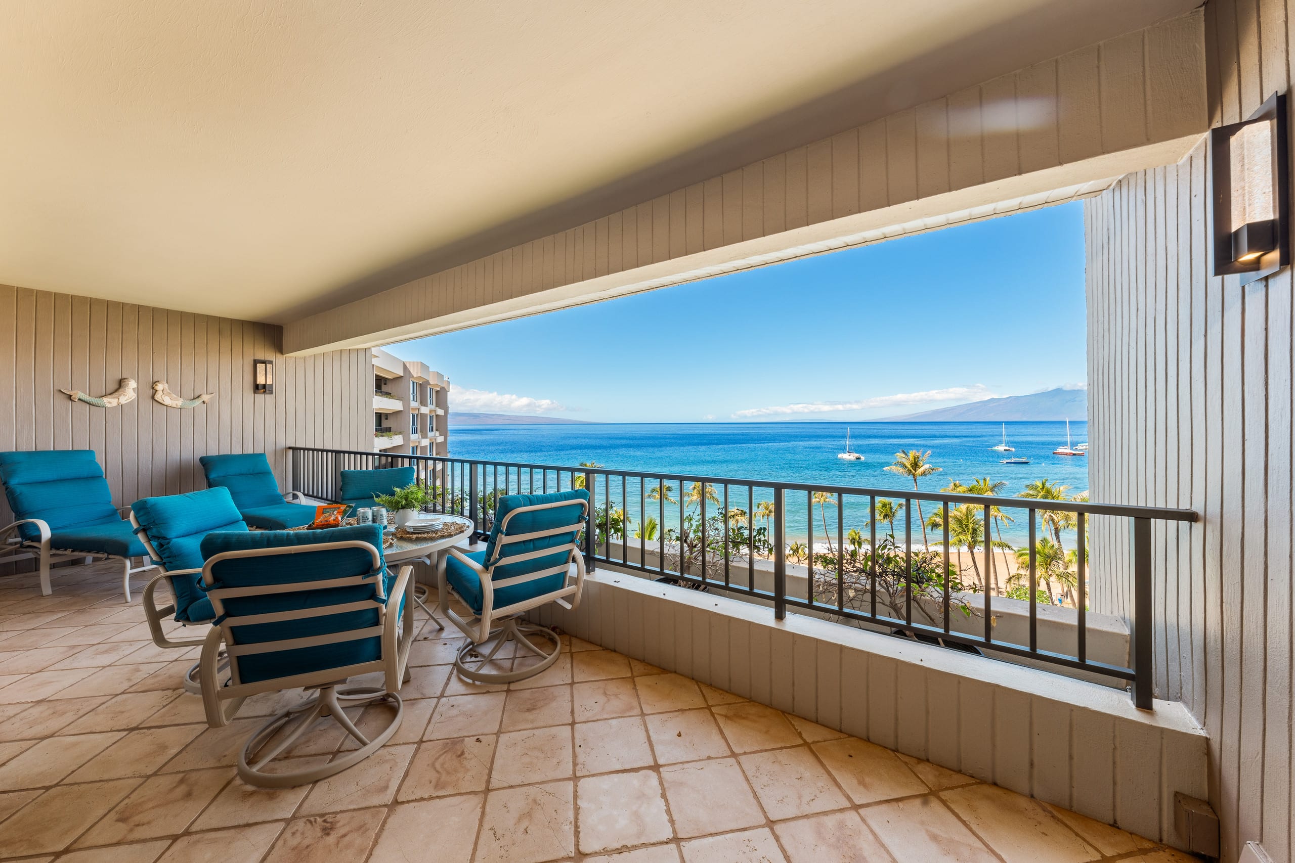 Condo in Lahaina · ★4.8 · 2 bedrooms · 3 beds · 2 baths - Image 6