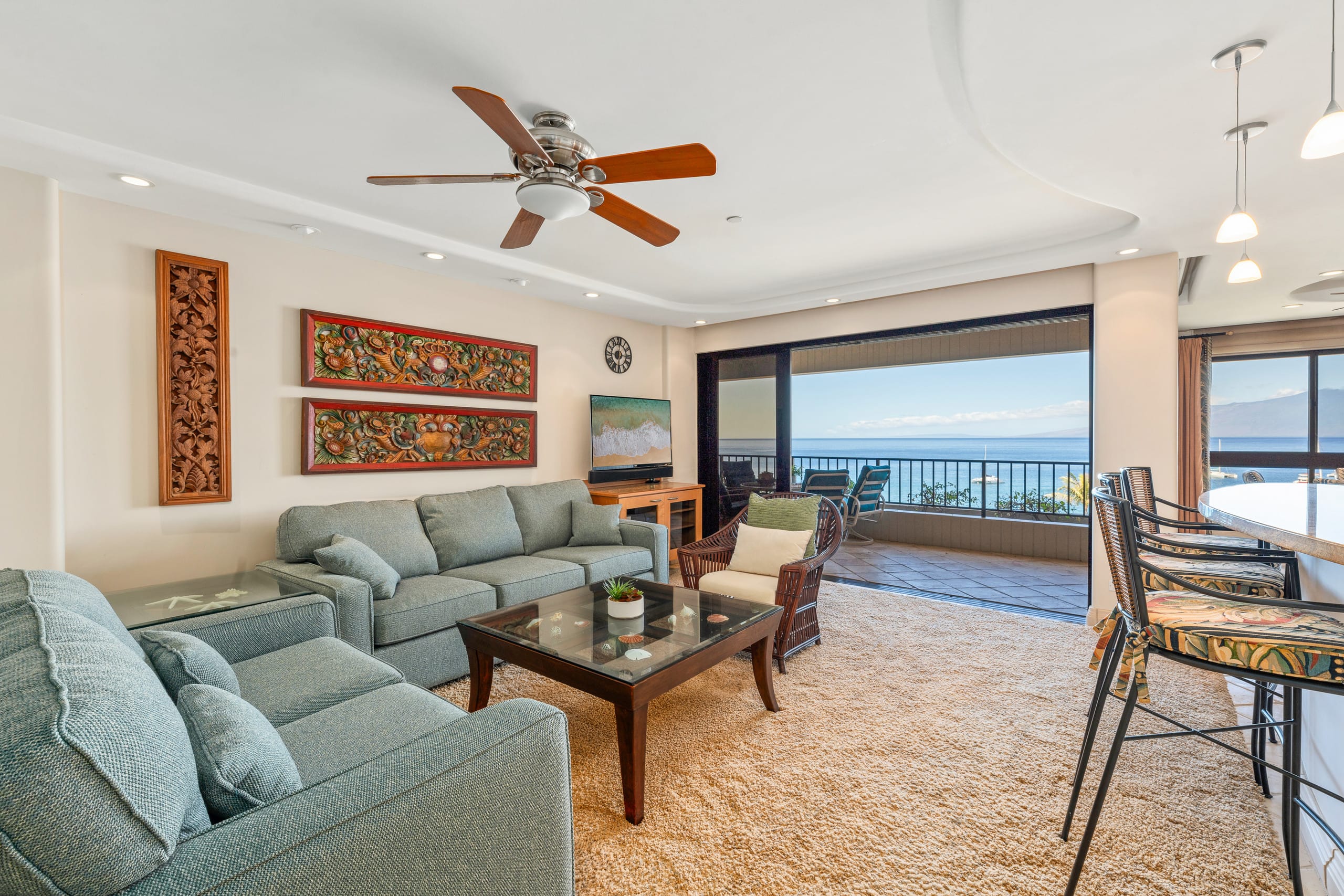 Condo in Lahaina · ★4.8 · 2 bedrooms · 3 beds · 2 baths - Image 2