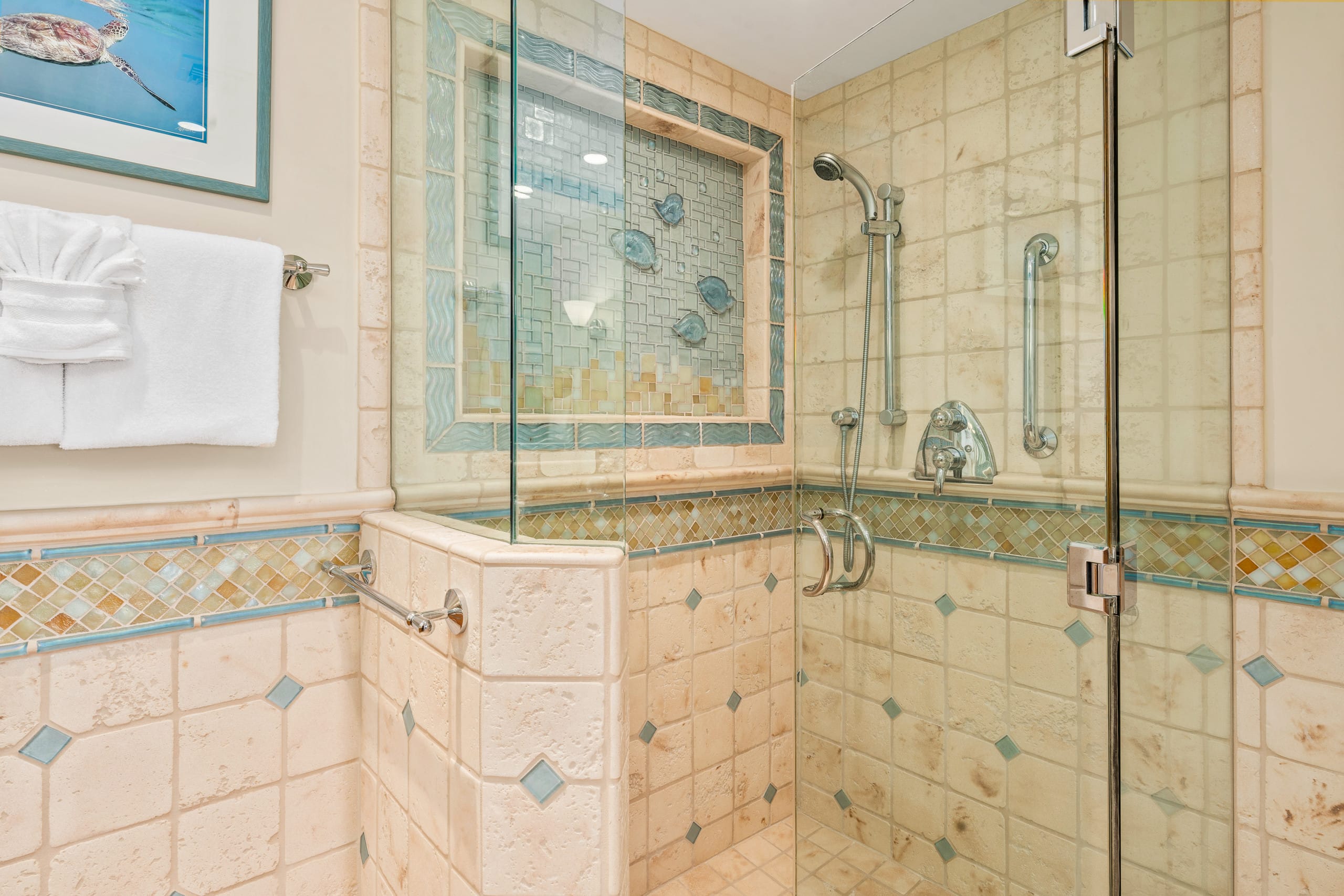 Condo in Lahaina · ★4.8 · 2 bedrooms · 3 beds · 2 baths - Image 25