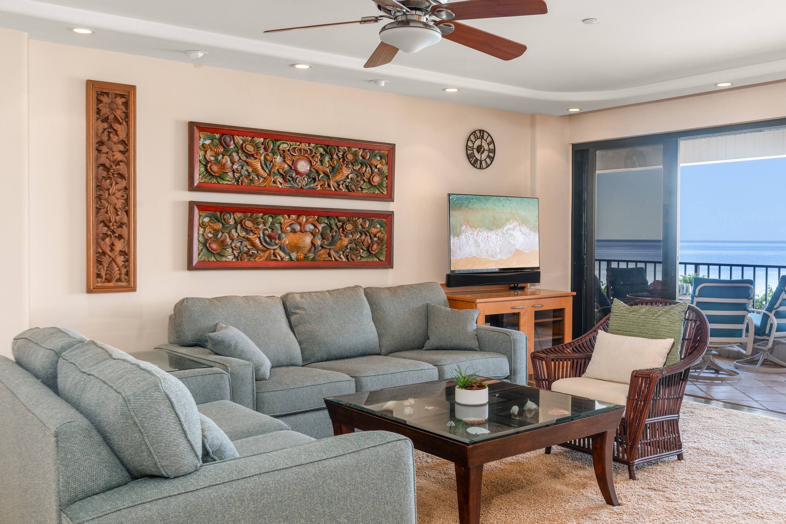 Condo in Lahaina · ★4.8 · 2 bedrooms · 3 beds · 2 baths - Image 11