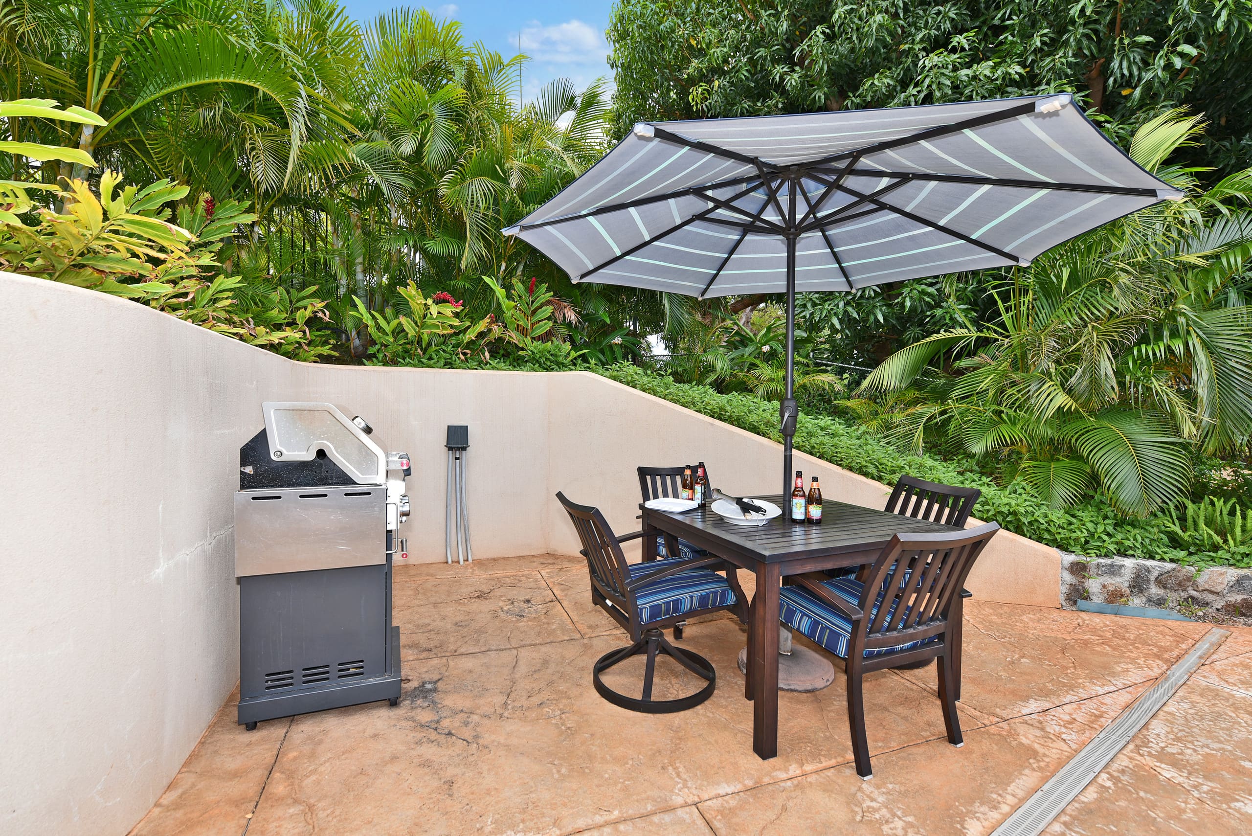 Home in Lahaina · ★5.0 · 5 bedrooms · 8 beds · 5.5 baths - Image 44