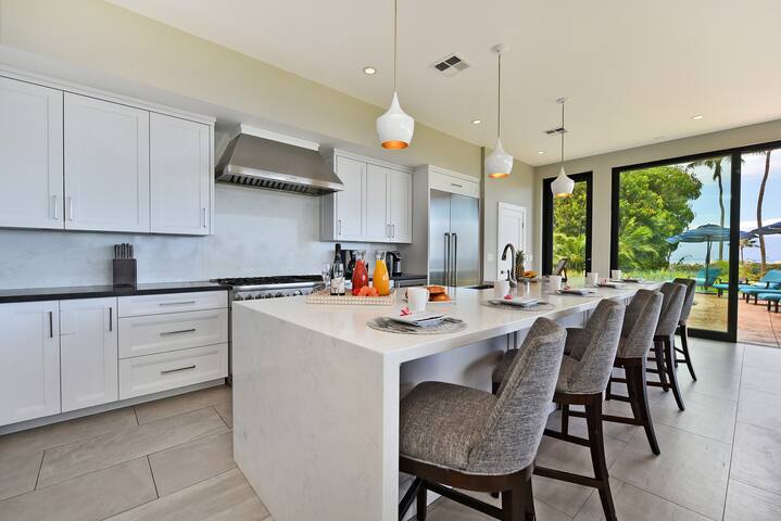 HALE NUI Luxury Retreat 5BD w Private Pool Hot Tub gallery image 3