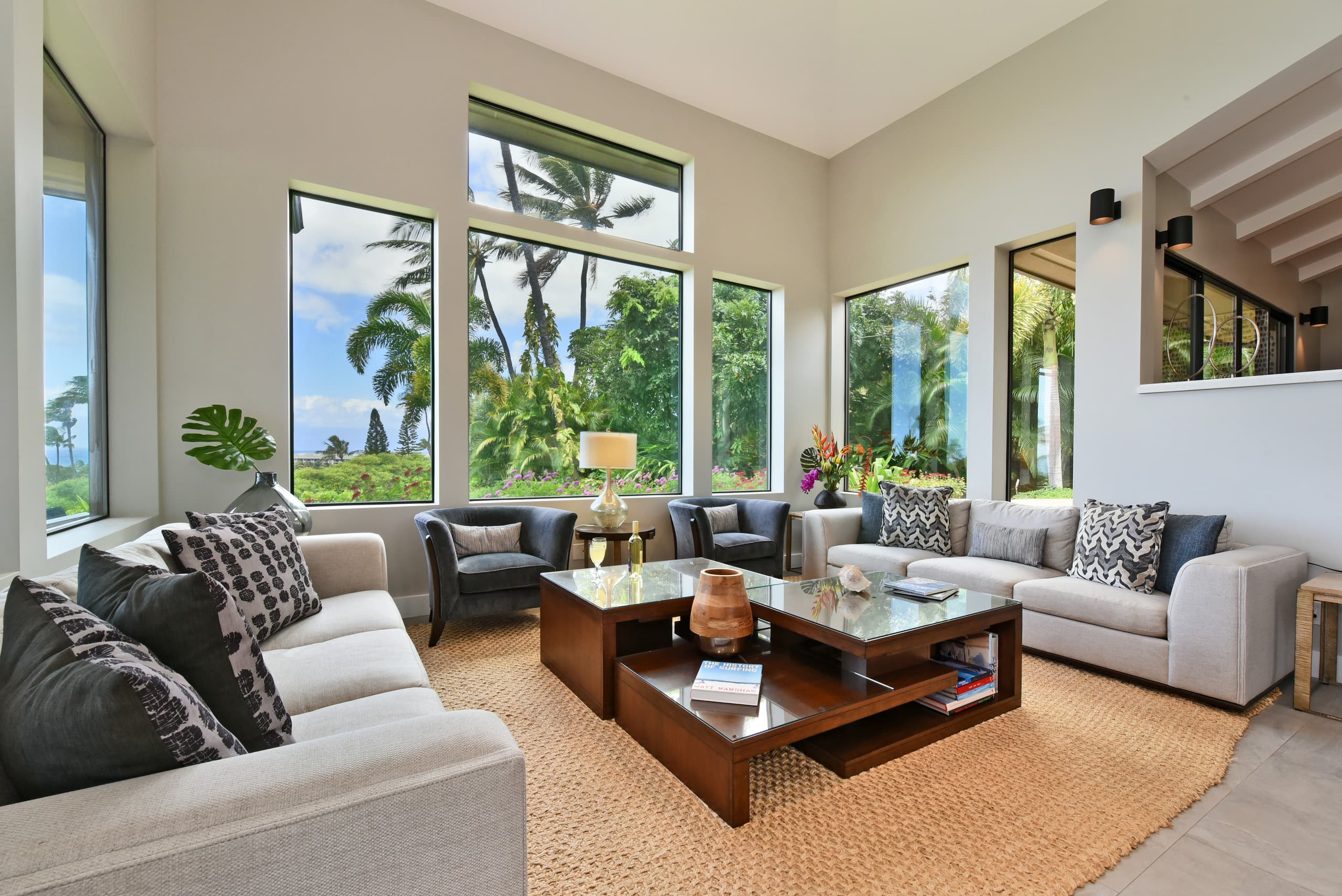 Home in Lahaina · ★5.0 · 5 bedrooms · 8 beds · 5.5 baths - Image 5