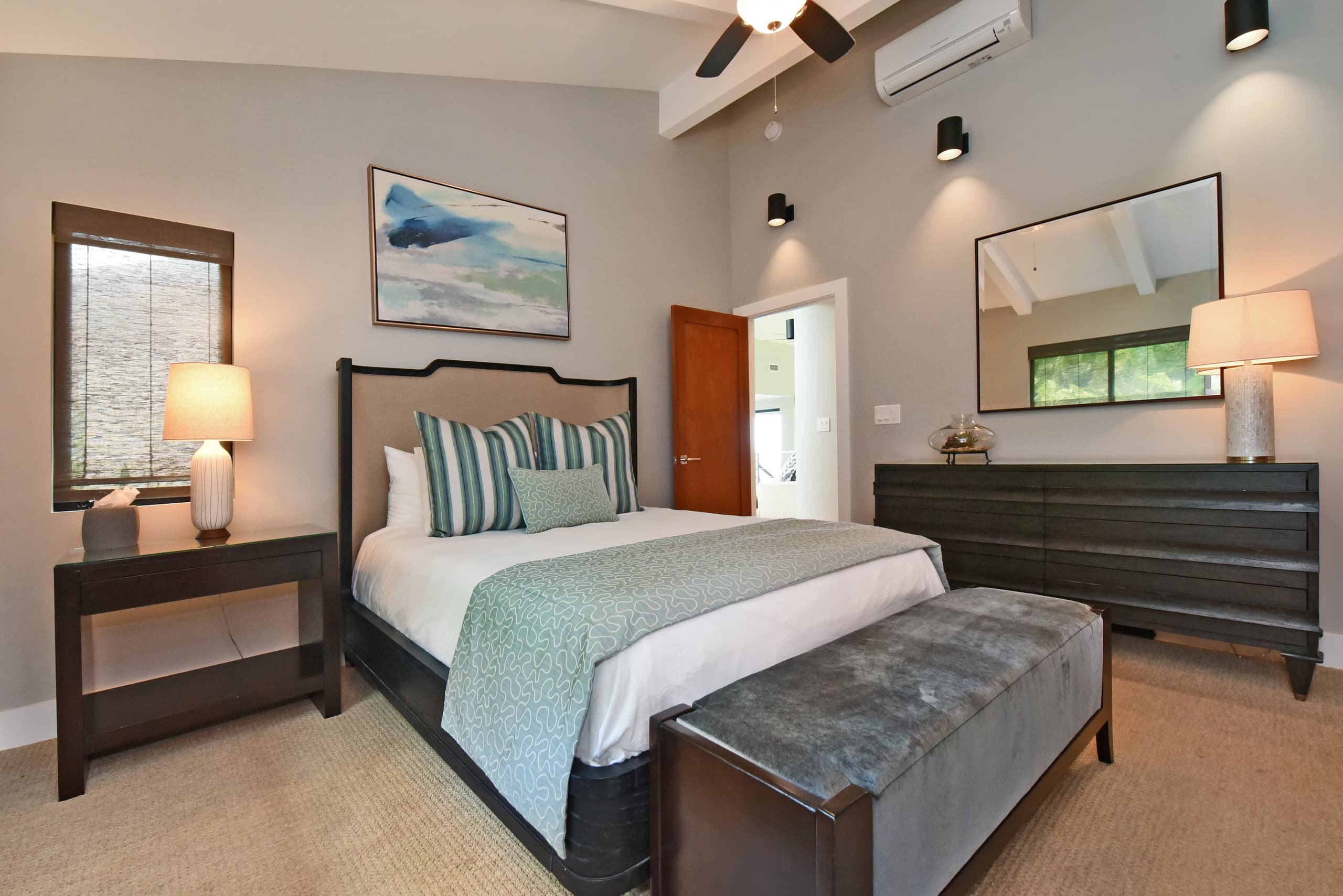 Home in Lahaina · ★5.0 · 5 bedrooms · 8 beds · 5.5 baths - Image 22