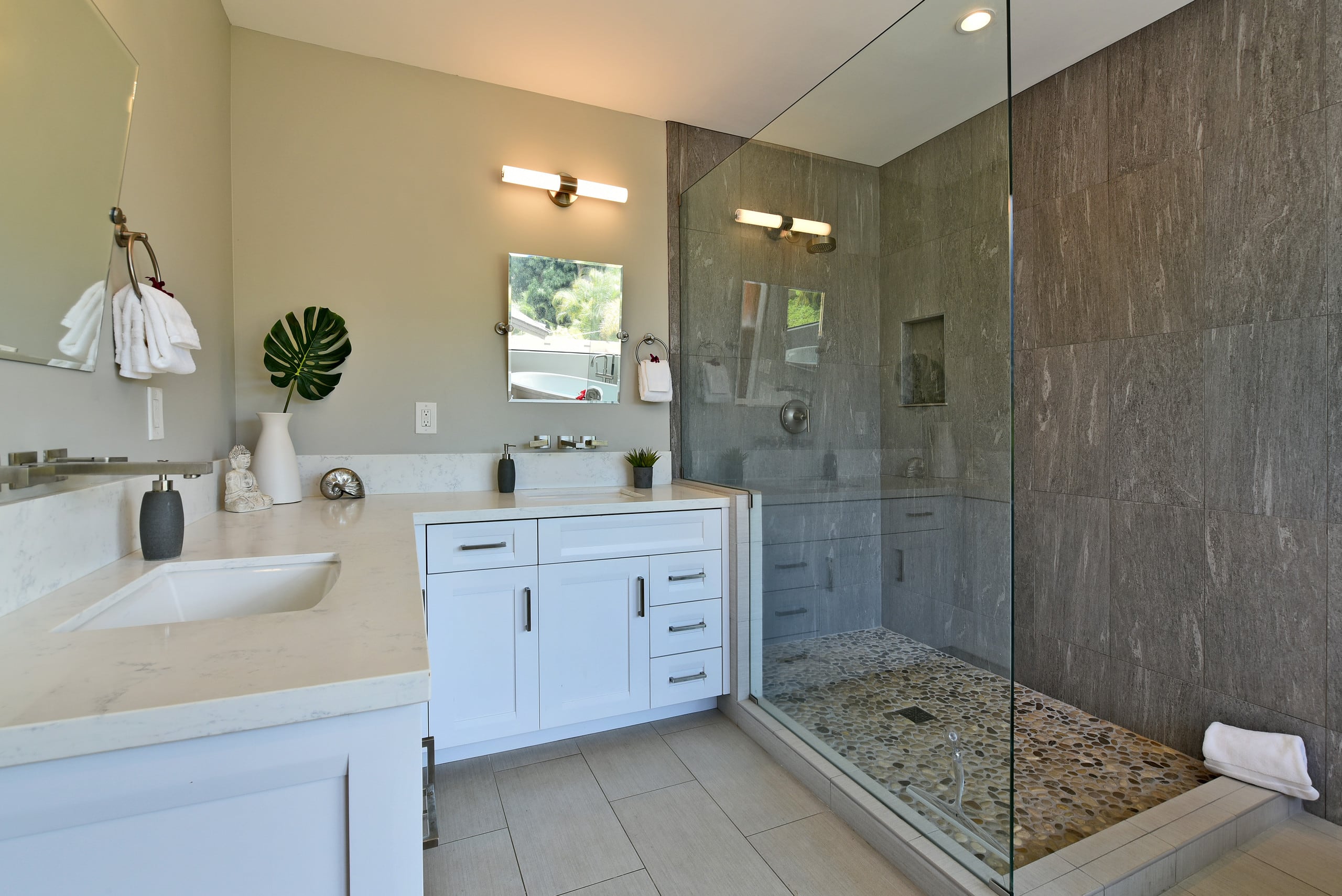 Home in Lahaina · ★5.0 · 5 bedrooms · 8 beds · 5.5 baths - Image 30