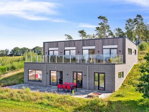 "Ann" - 1.3km from the sea by Interhome