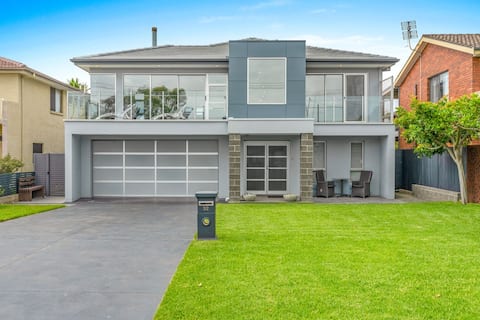 Sea La Vie - Fireplace with Swimming Pool & Spa