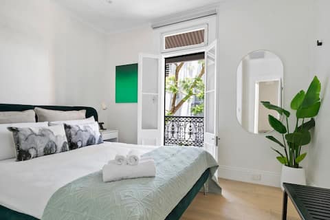 Sydney Terrace In Historic Surry Hills