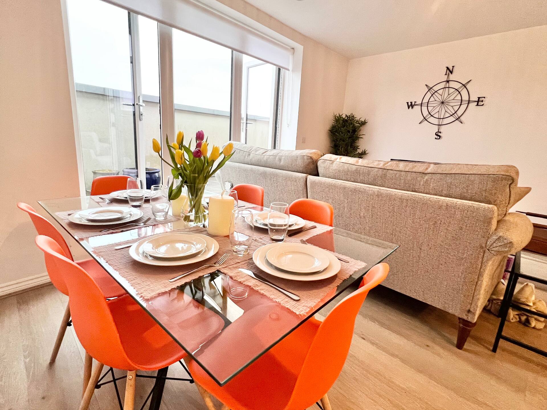 Spacious 3-Bed Flat w/ Balcony and Private Parking