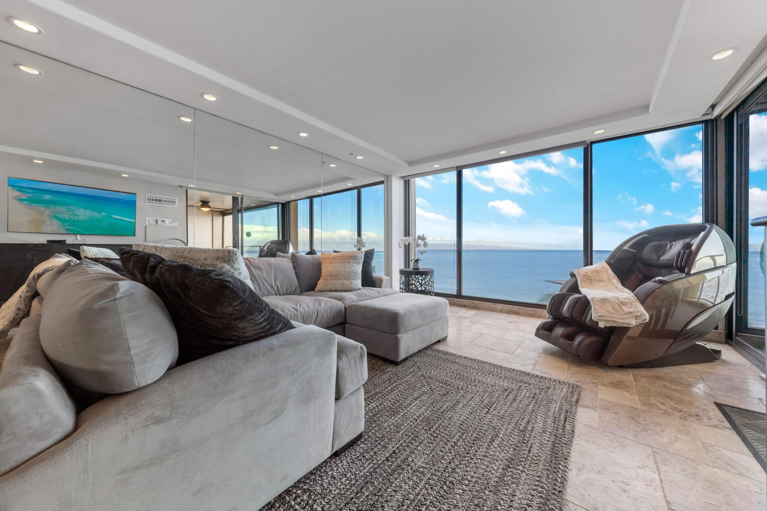 Condo in Lahaina · ★4.83 · 1 bedroom · 1 bed · 1 bath - Image 3