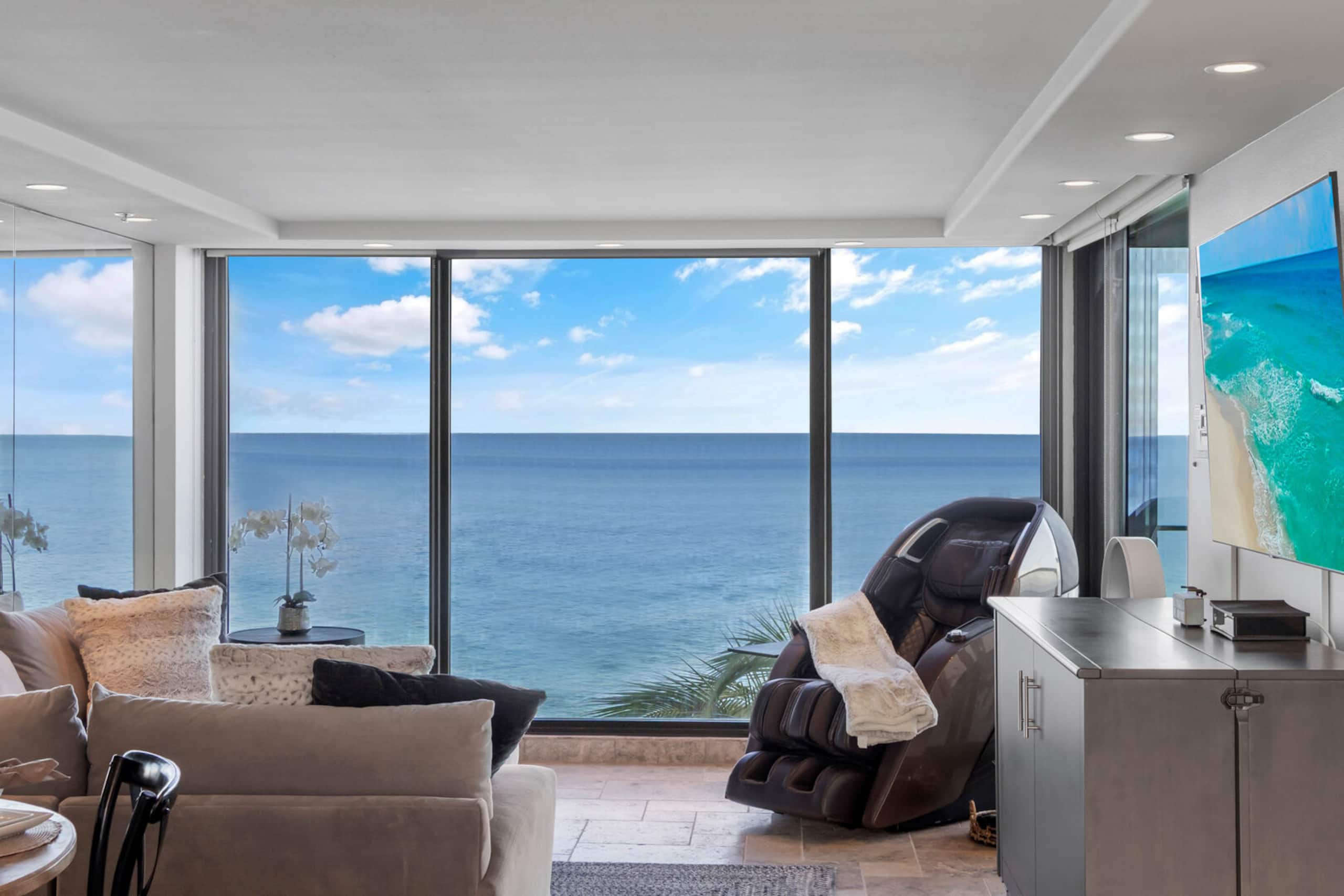 Condo in Lahaina · ★4.83 · 1 bedroom · 1 bed · 1 bath - Image 6