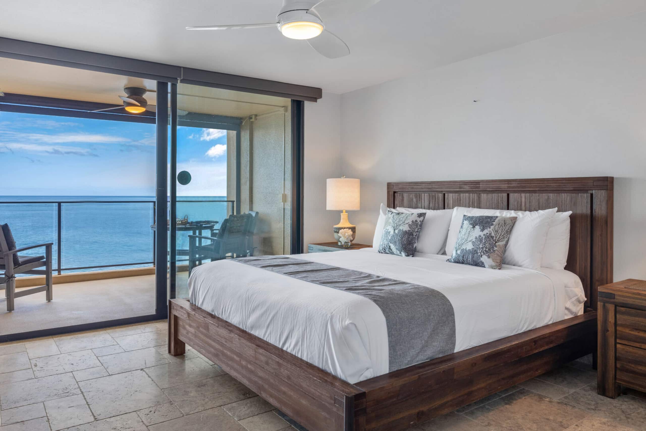 Condo in Lahaina · ★4.83 · 1 bedroom · 1 bed · 1 bath - Image 14