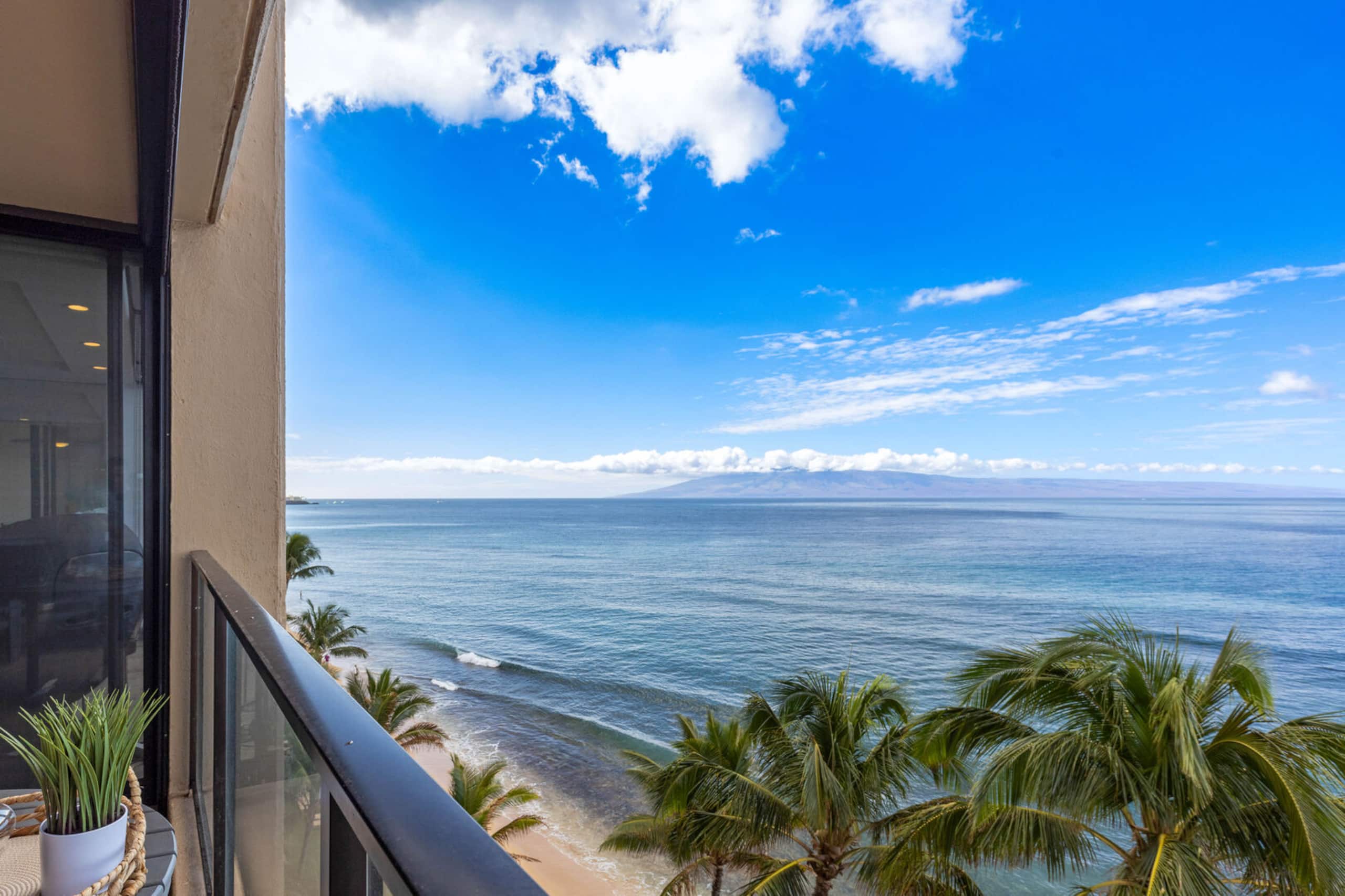Condo in Lahaina · ★4.83 · 1 bedroom · 1 bed · 1 bath - Image 2