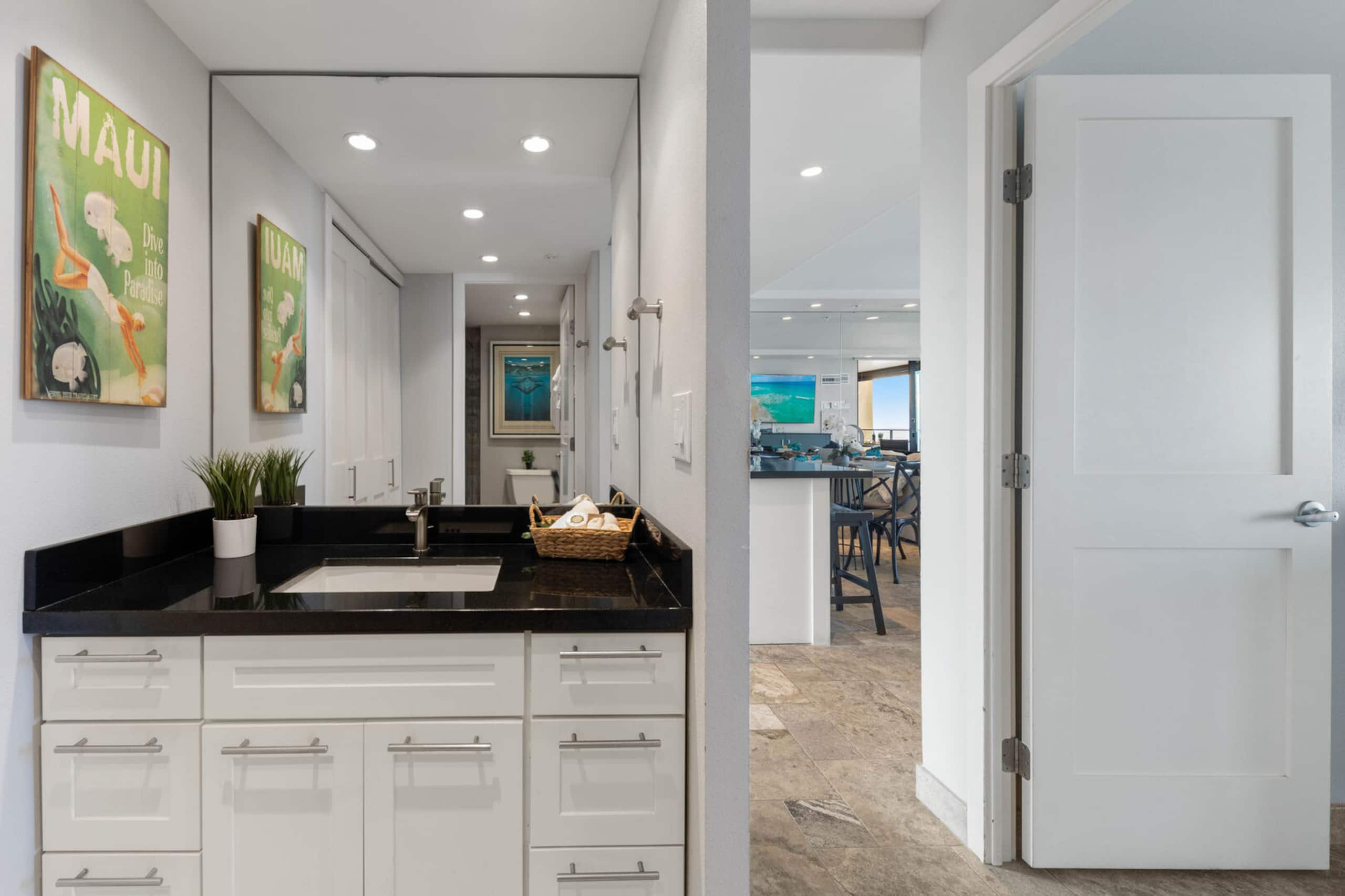 Condo in Lahaina · ★4.83 · 1 bedroom · 1 bed · 1 bath - Image 20