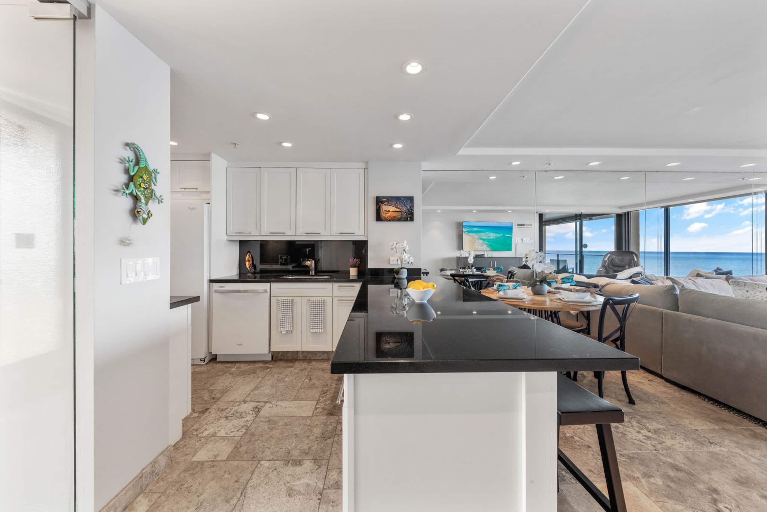 Condo in Lahaina · ★4.83 · 1 bedroom · 1 bed · 1 bath - Image 12