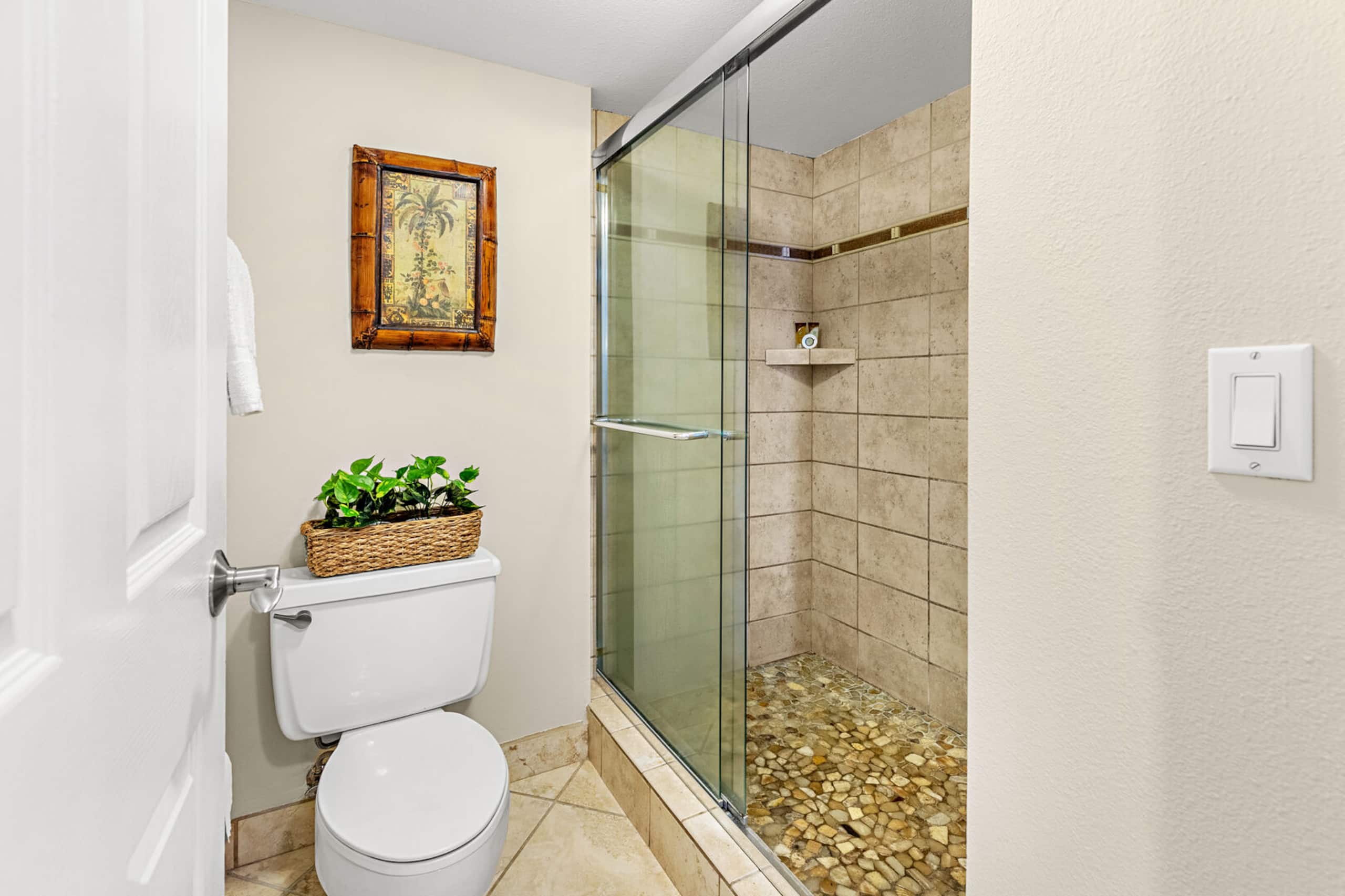 Condo in Lahaina · ★4.88 · 1 bedroom · 2 beds · 1 private bath - Image 27
