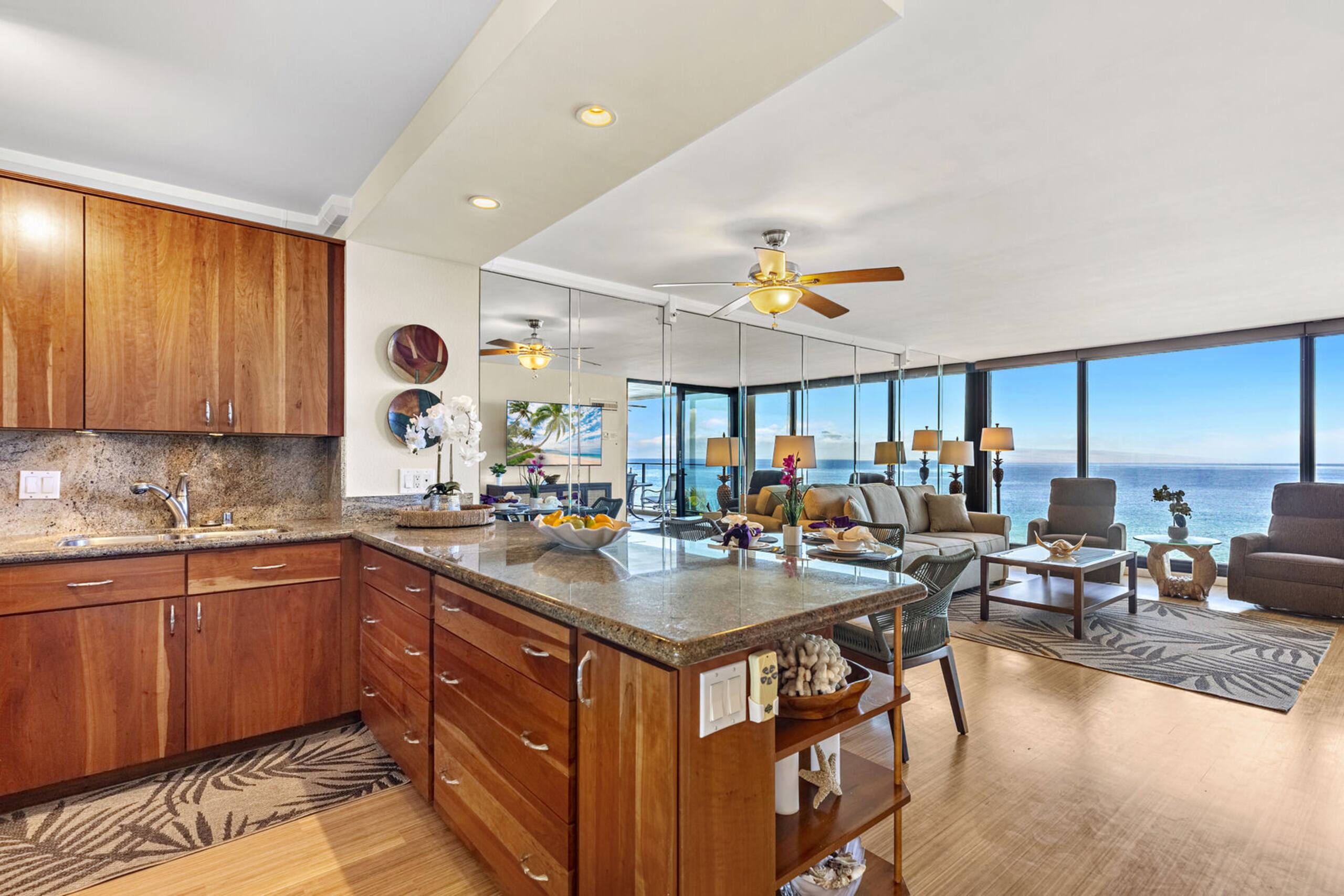 Condo in Lahaina · ★4.88 · 1 bedroom · 2 beds · 1 private bath - Image 17