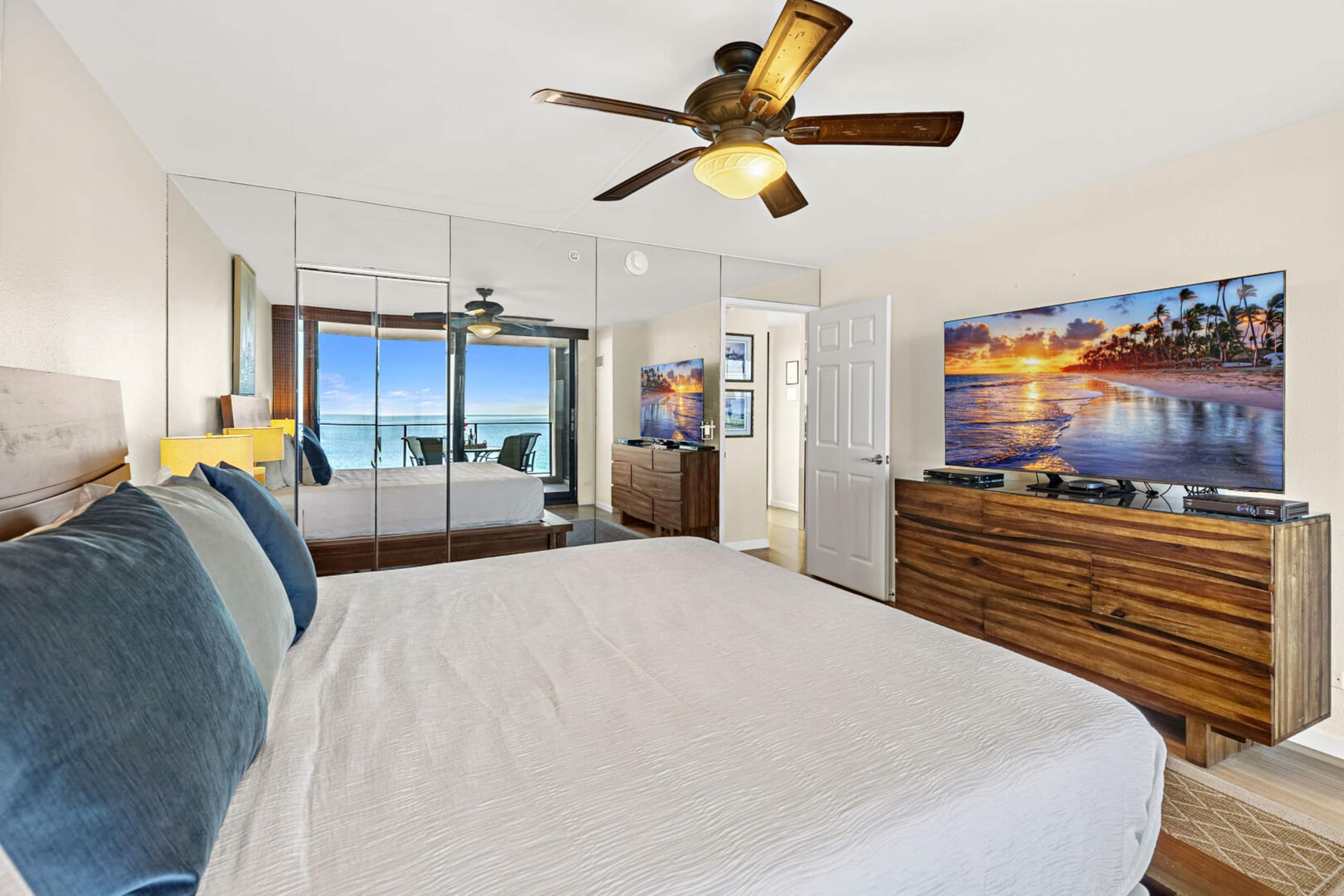 Condo in Lahaina · ★4.88 · 1 bedroom · 2 beds · 1 private bath - Image 24