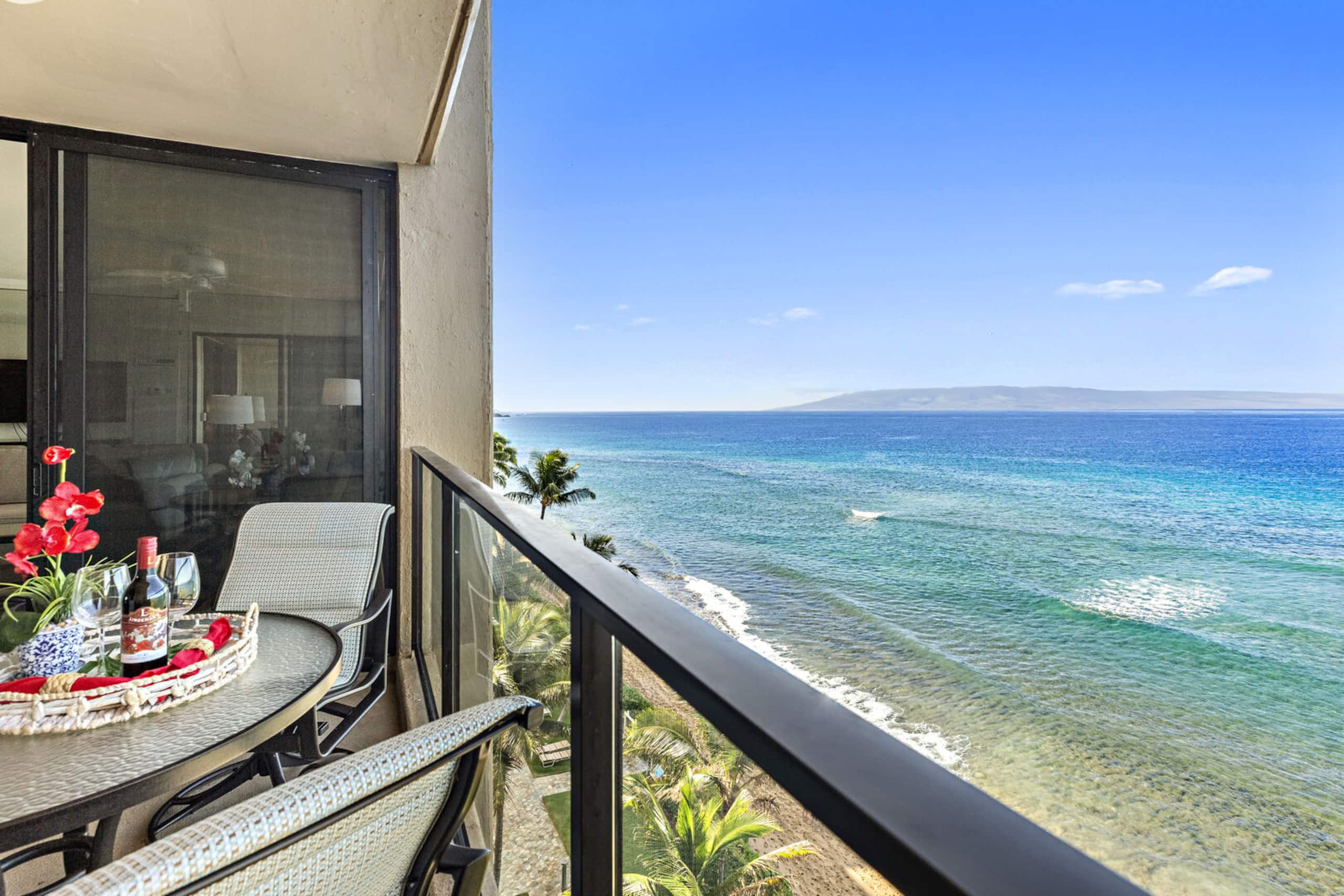 Condo in Lahaina · ★4.88 · 1 bedroom · 2 beds · 1 private bath - Image 4