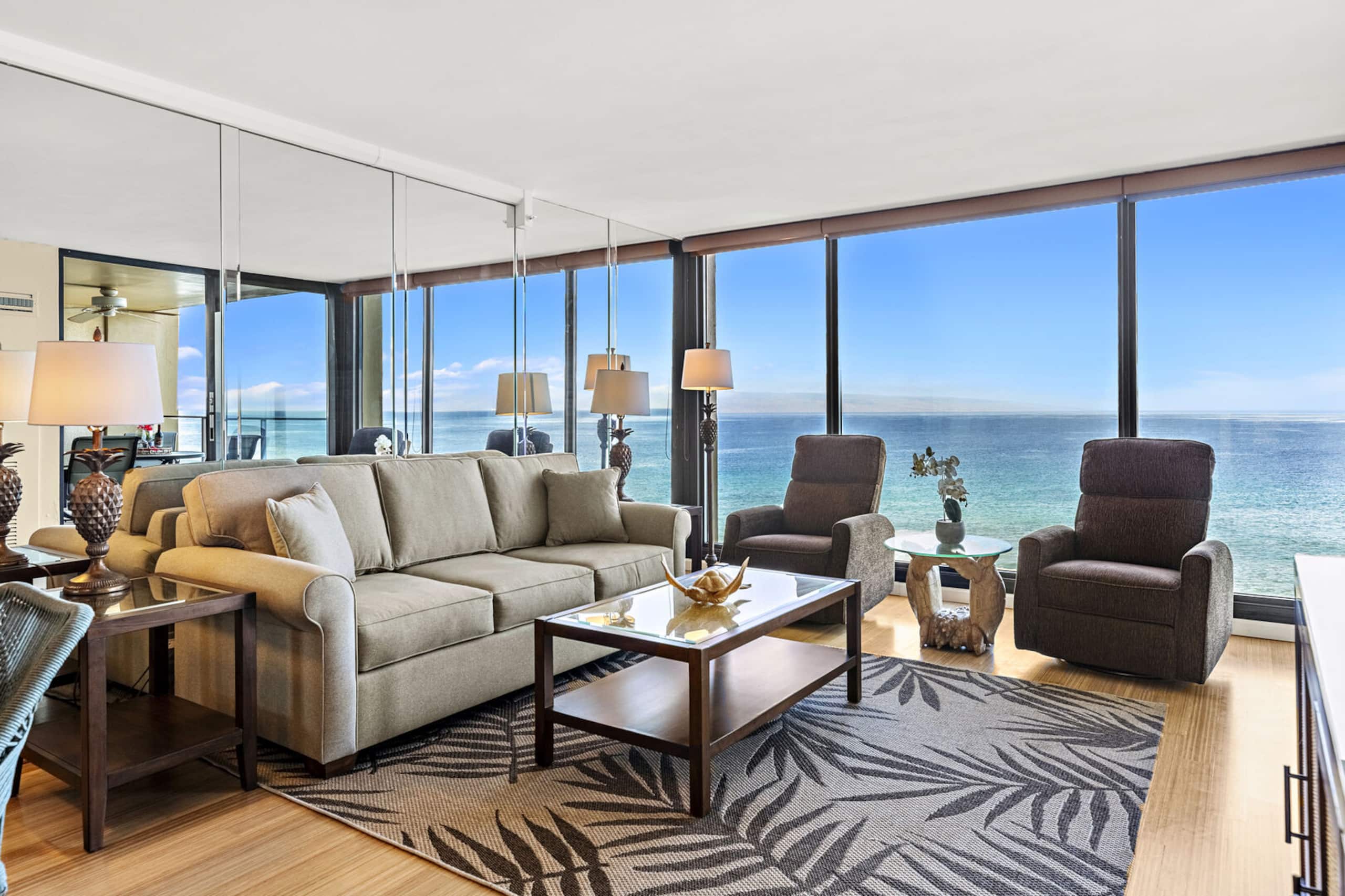 Condo in Lahaina · ★4.88 · 1 bedroom · 2 beds · 1 private bath - Image 7