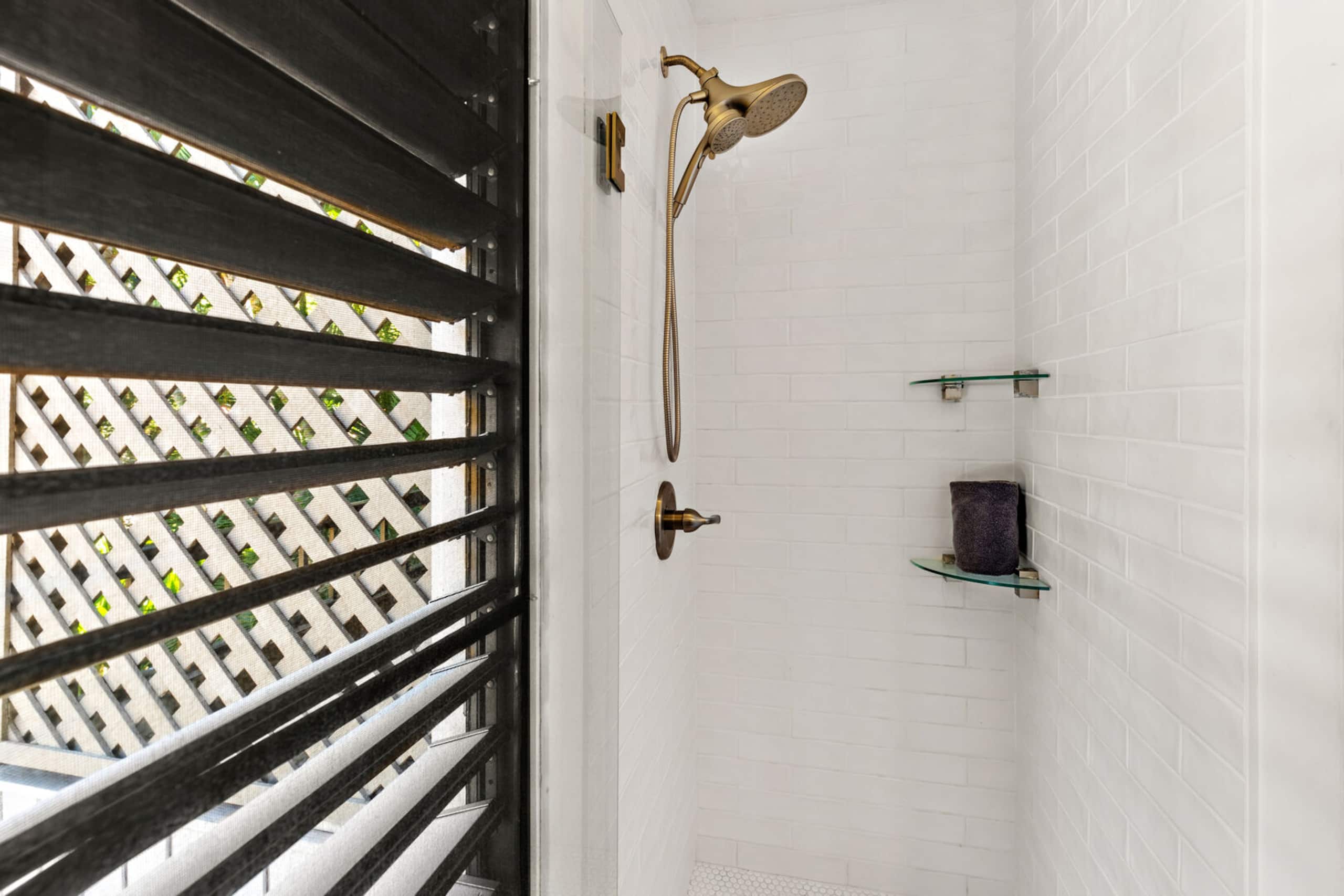 Condo in Kihei · ★4.33 · 2 bedrooms · 3 beds · 2 private baths - Image 30