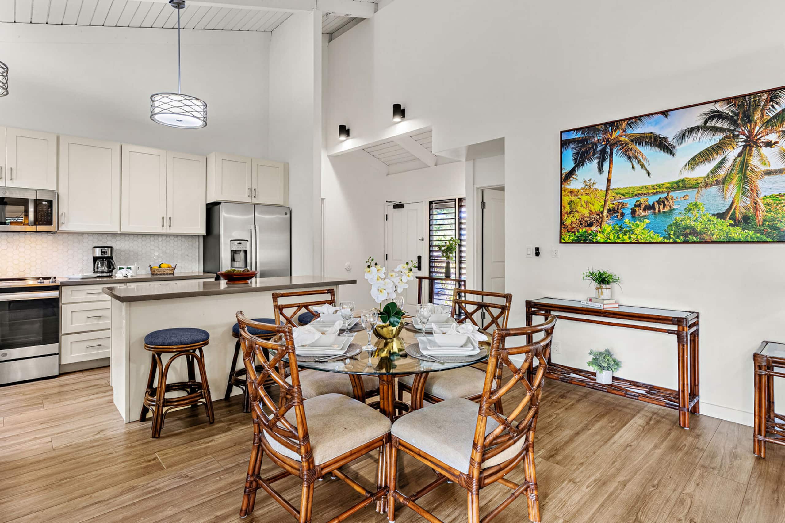 Condo in Kihei · ★4.33 · 2 bedrooms · 3 beds · 2 private baths - Image 10