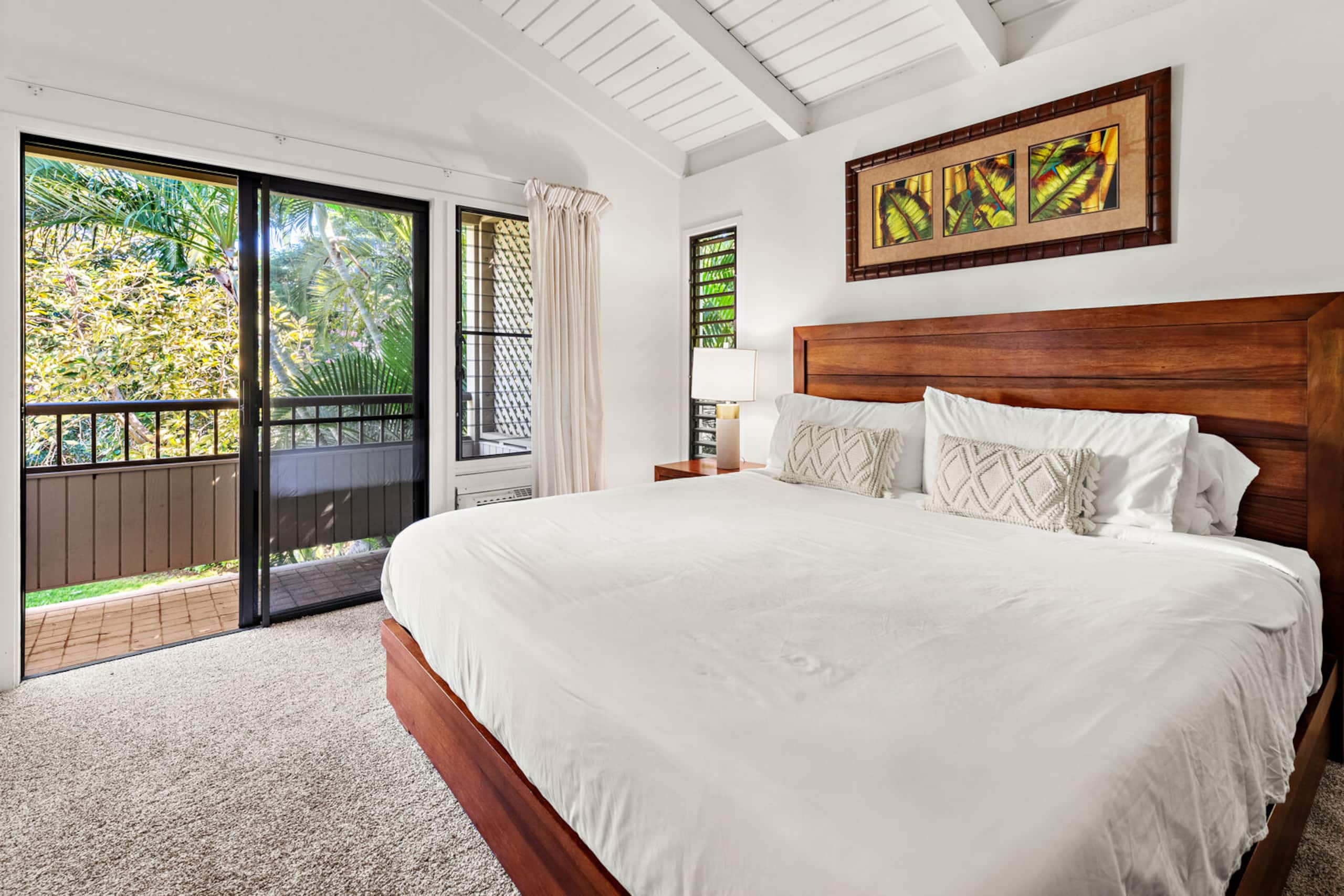 Condo in Kihei · ★4.33 · 2 bedrooms · 3 beds · 2 private baths - Image 17