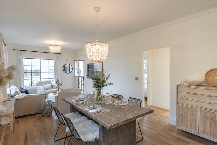 3917 Casa Blanca-Updated Bungalow with Bonus Room gallery image 5