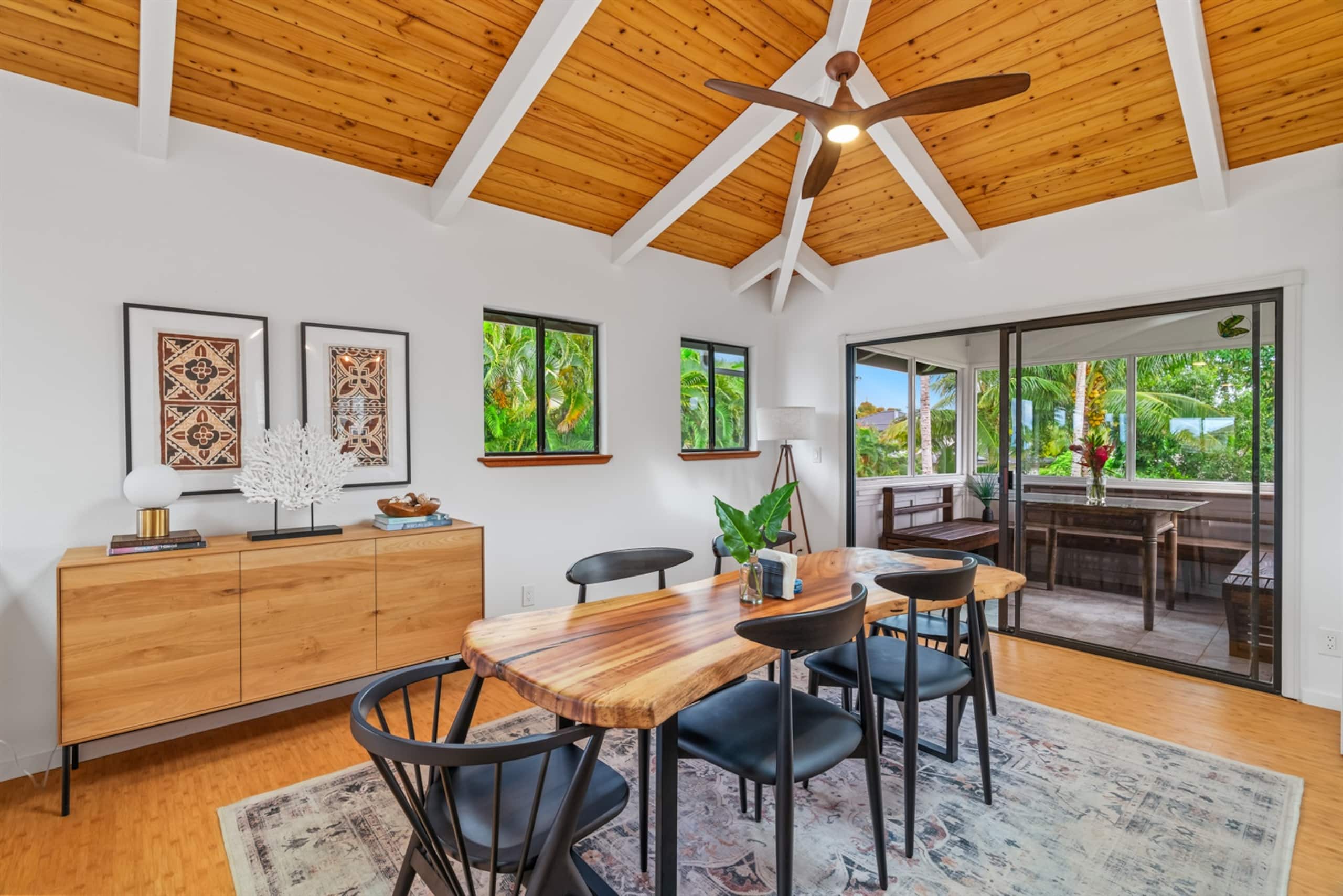 Home in Princeville · ★4.96 · 4 bedrooms · 5 beds · 3.5 private baths - Image 22