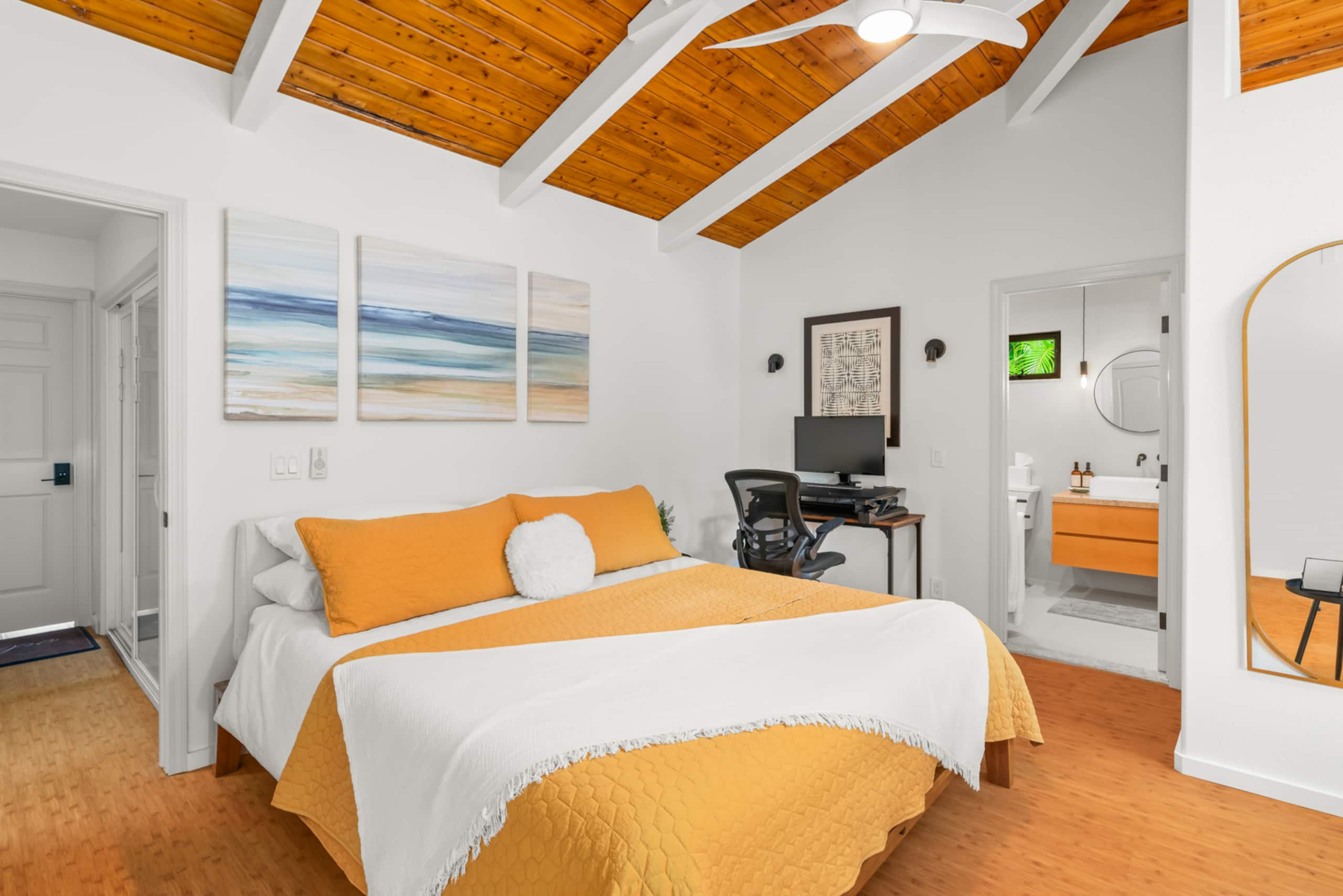 Home in Princeville · ★4.96 · 4 bedrooms · 5 beds · 3.5 private baths - Image 5