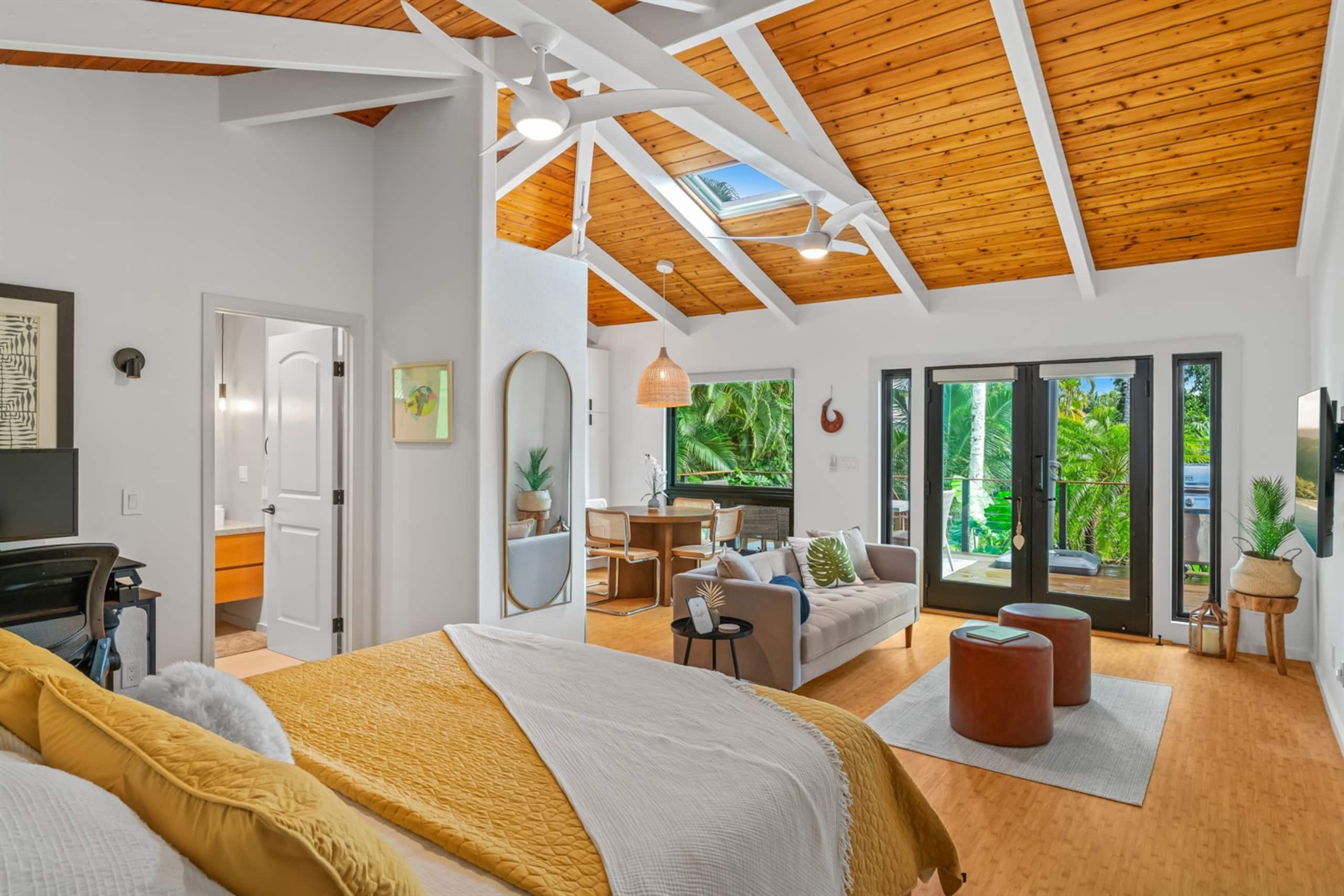 Home in Princeville · ★4.96 · 4 bedrooms · 5 beds · 3.5 private baths - Image 6