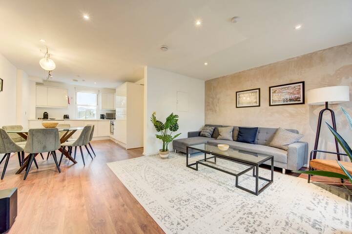 3 Bed Baker Street Central Apartment gallery image 3