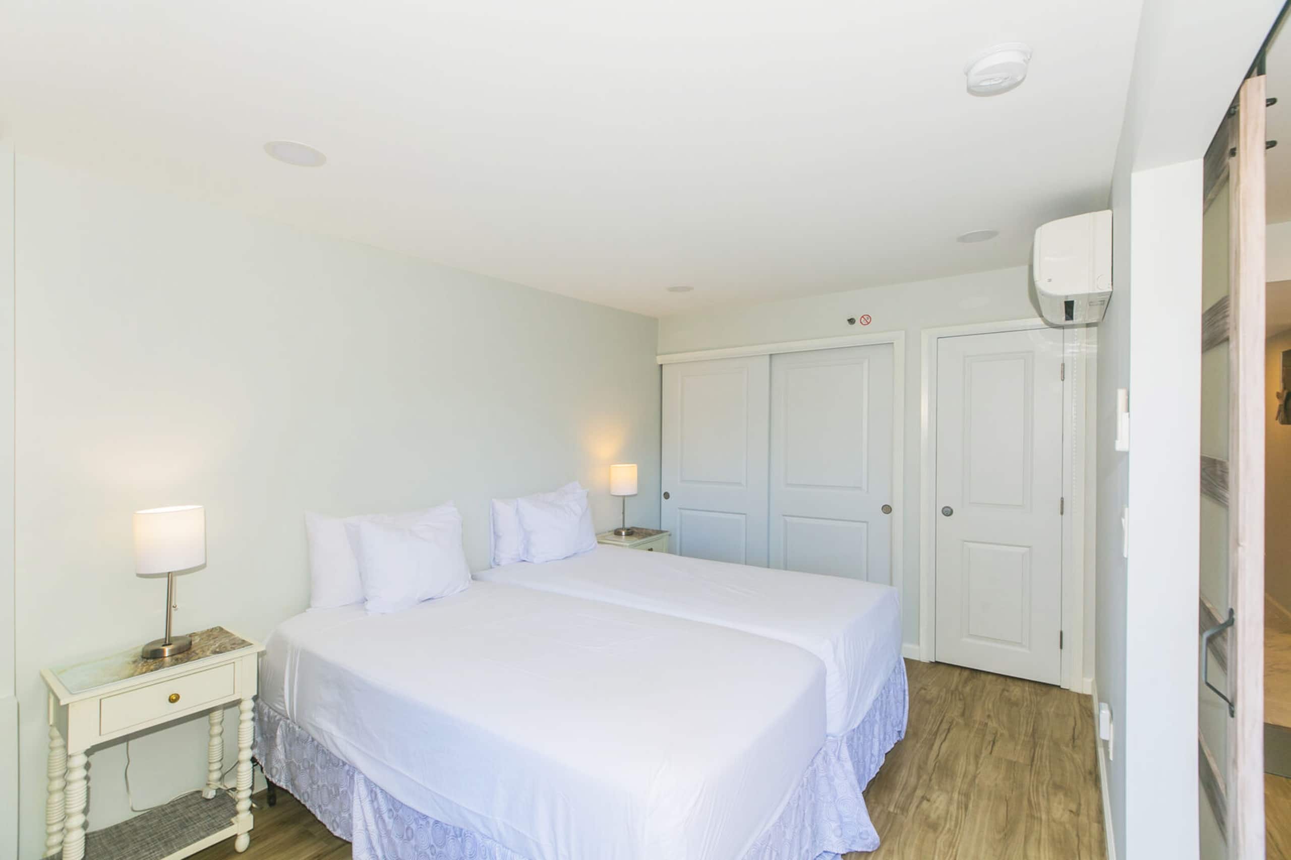 Condo in Honolulu · ★5.0 · 2 bedrooms · 3 beds · 2 private baths - Image 10