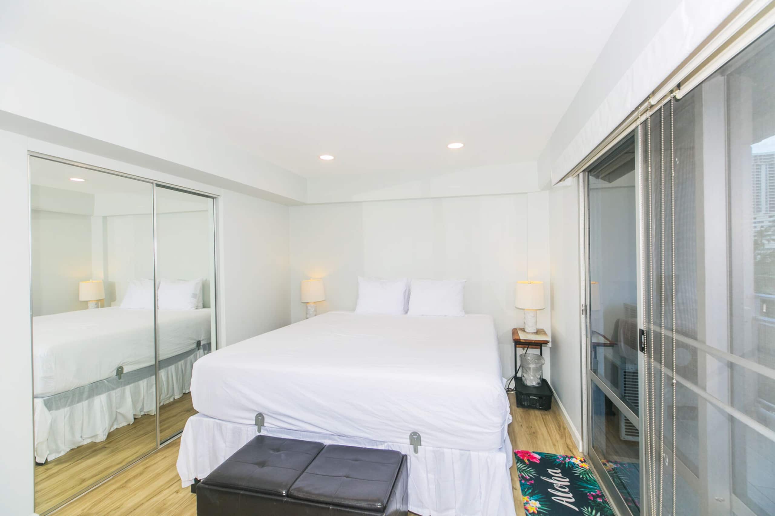 Condo in Honolulu · ★5.0 · 2 bedrooms · 3 beds · 2 private baths - Image 15