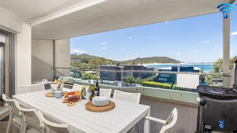 Solaris – beach and ocean views